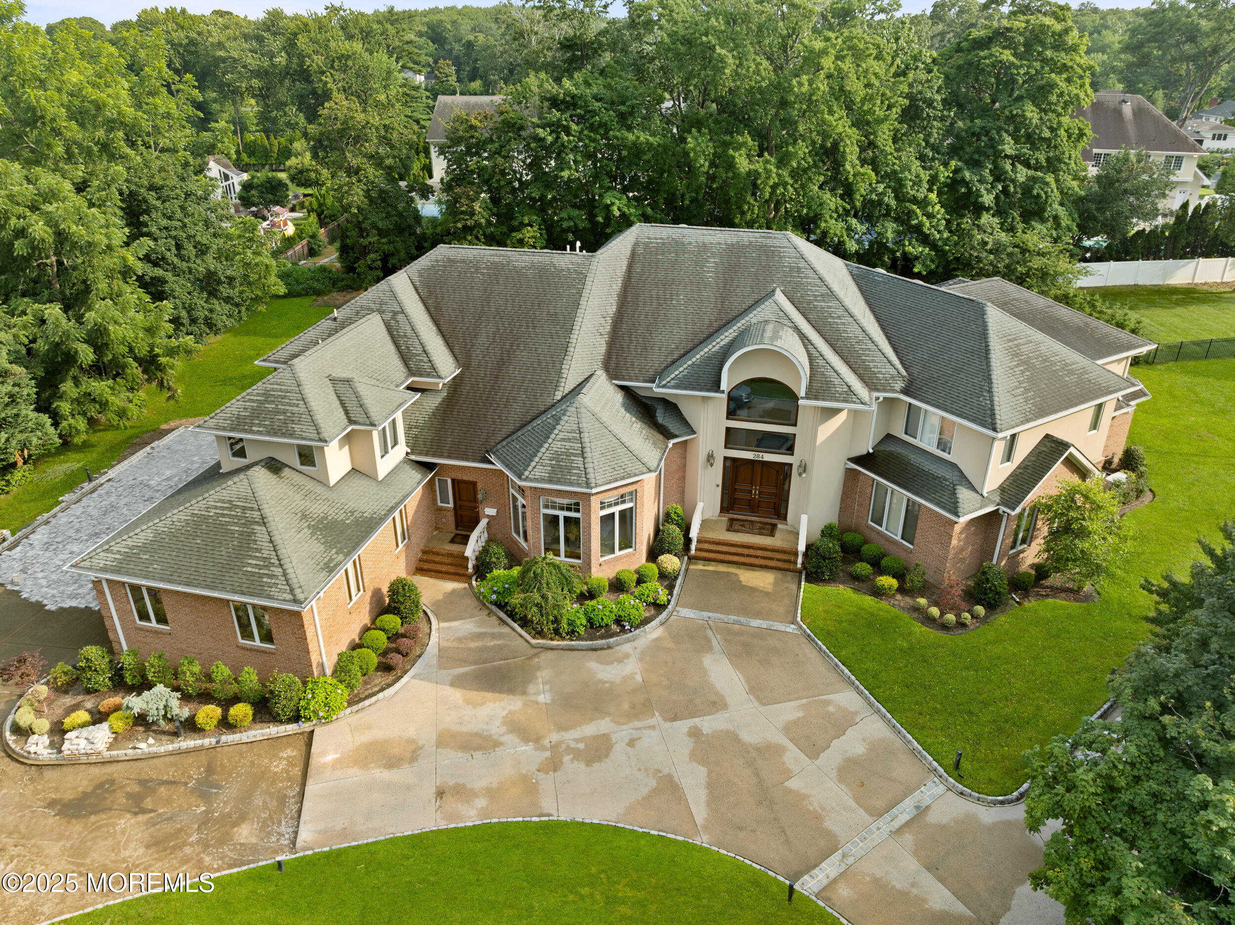 284 Park Avenue, Oakhurst, NJ, 07755