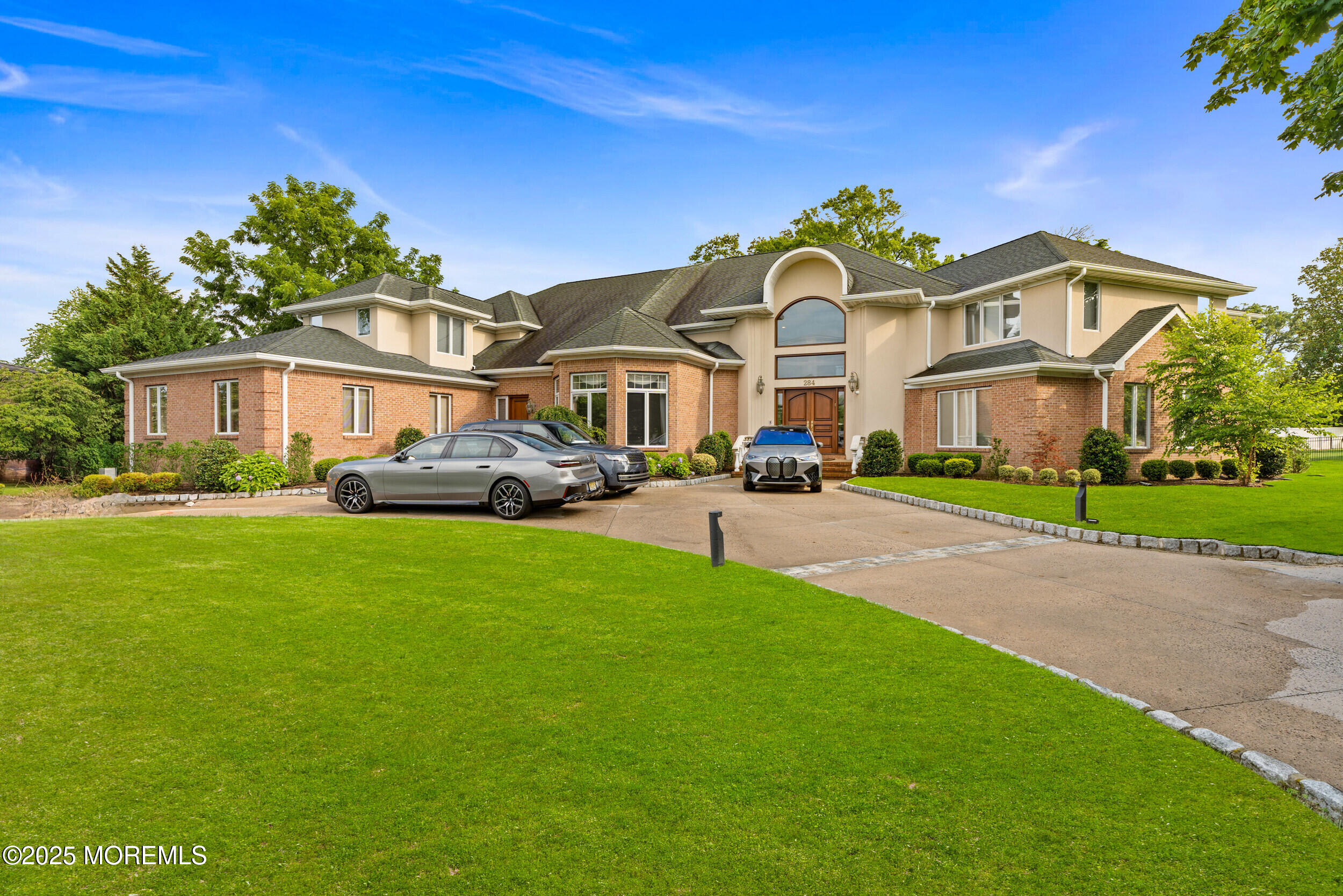 284 Park Avenue Image 2