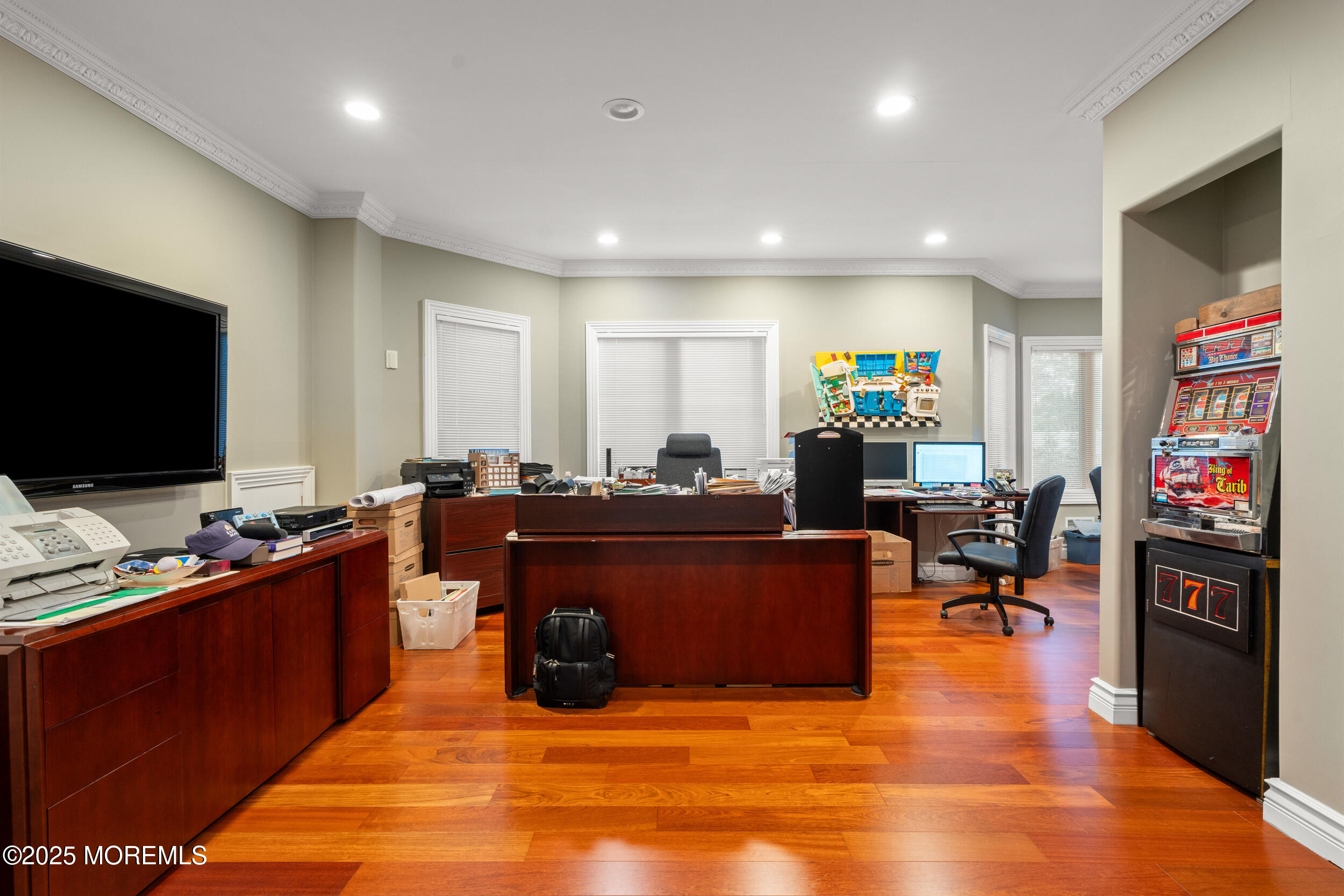 284 Park Avenue, Oakhurst, NJ, 07755 image 25