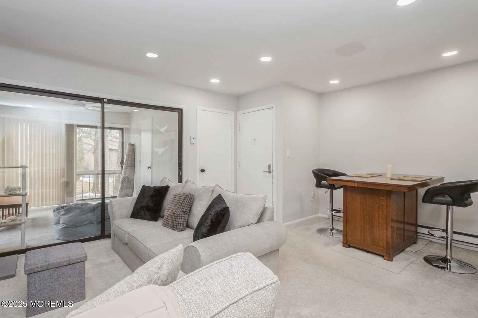 165 Lexington Court Image 3