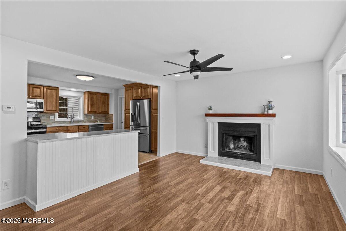 98 Marine Road Image 4