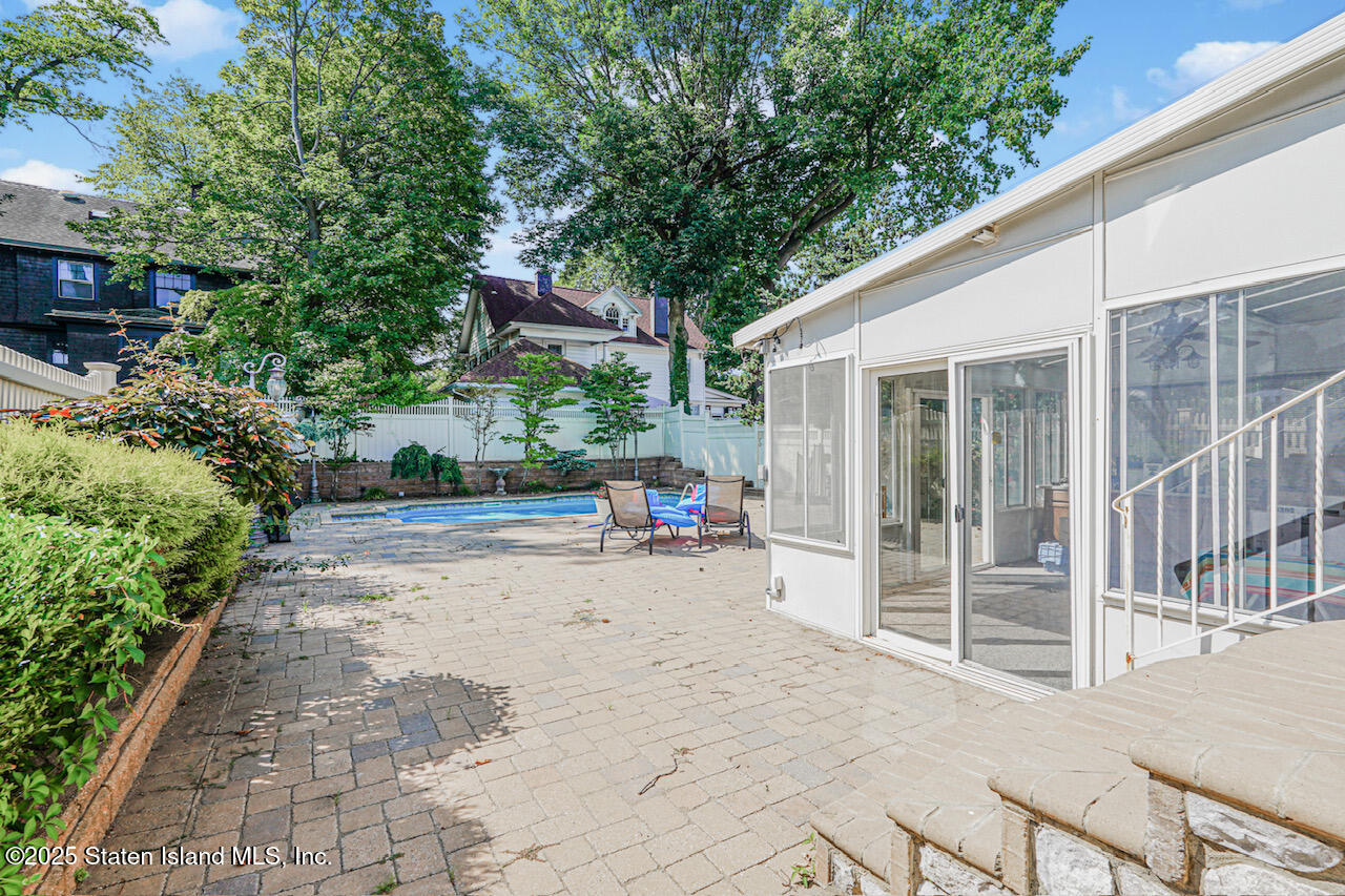 182 Benedict Avenue Image 5