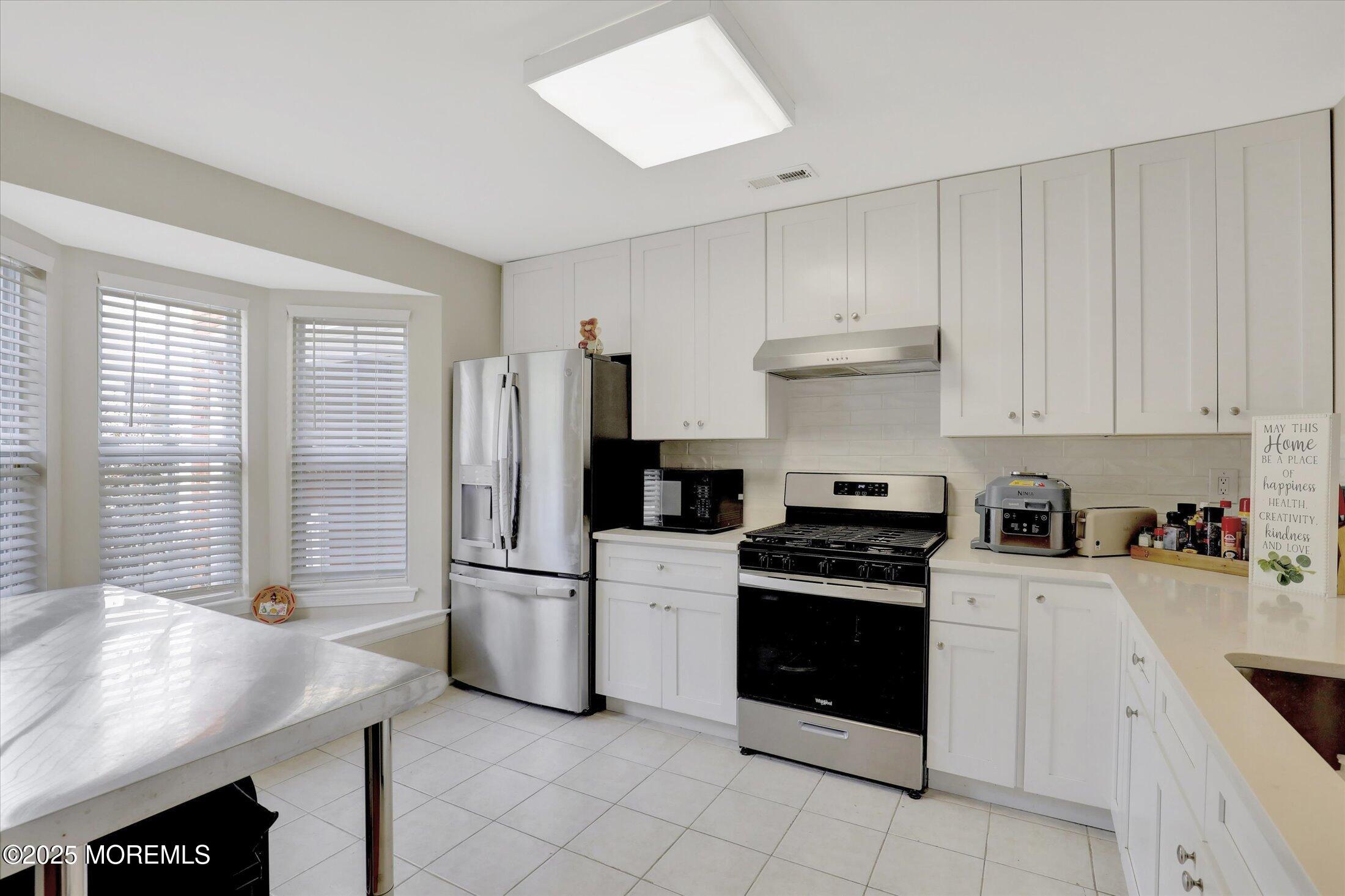 31 Lexington Court, Holmdel, NJ, 07733 image 6