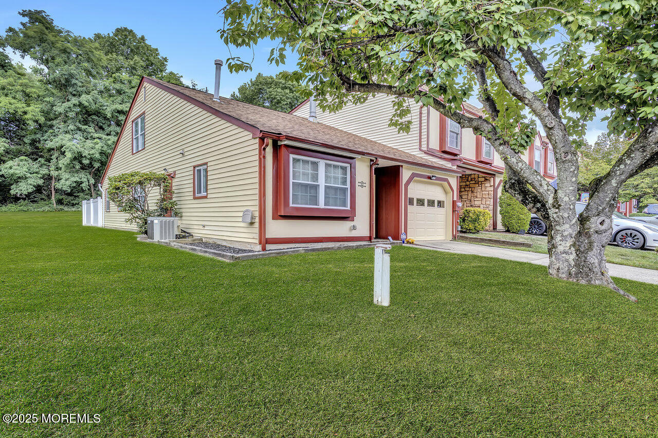 12 Lisa Court, Matawan, NJ, 07747