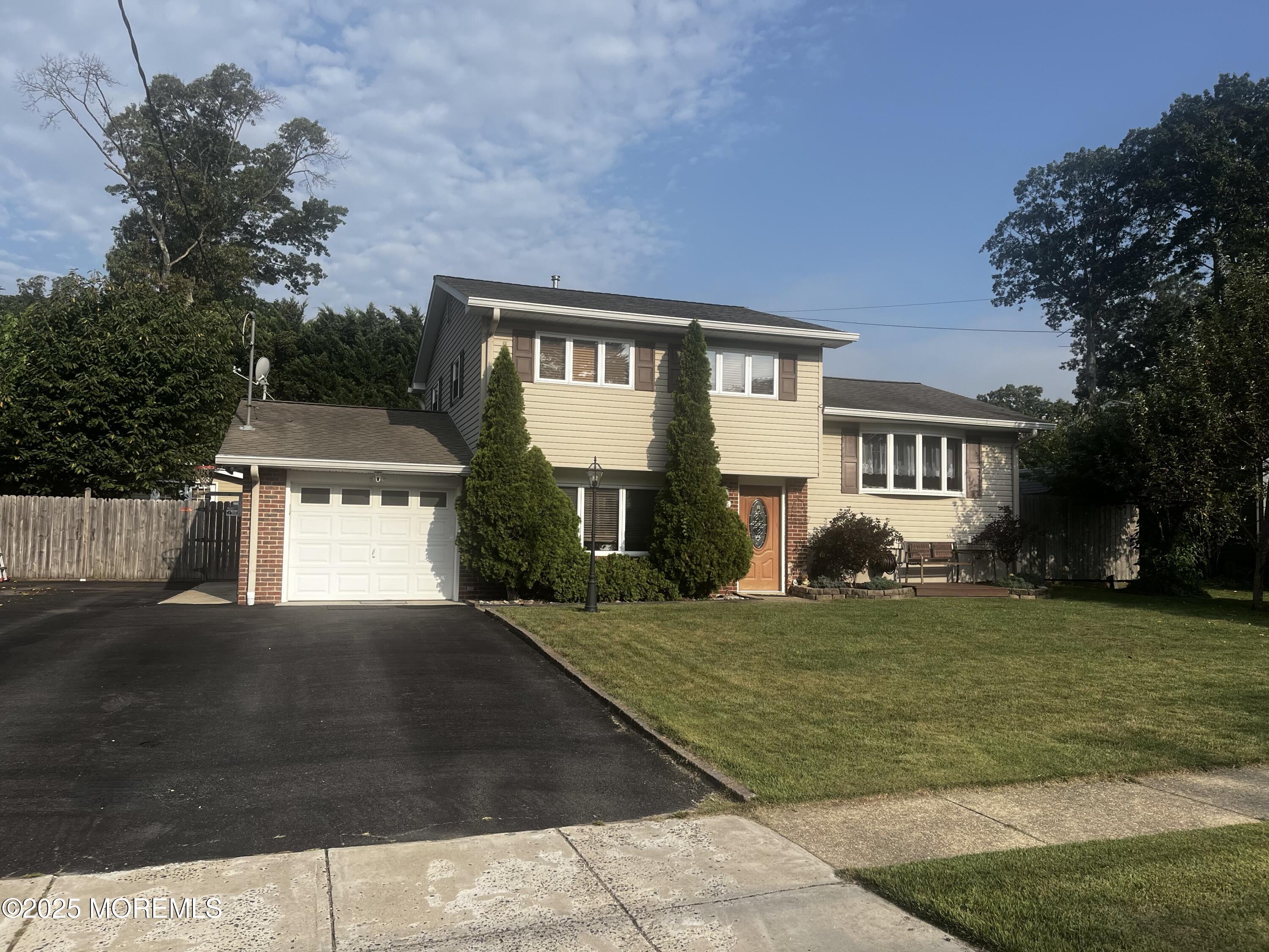 10 Dartmouth Drive Image 1