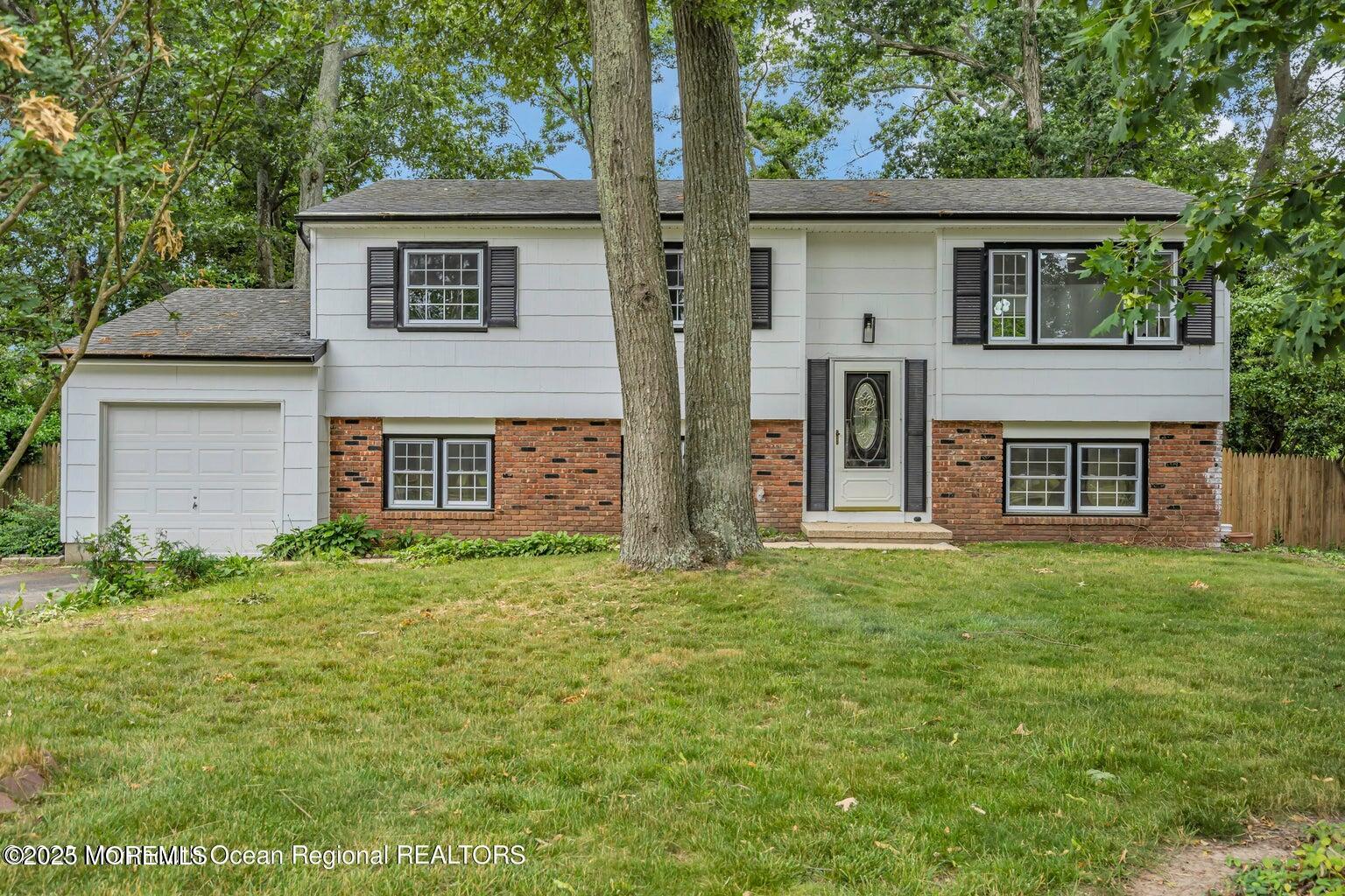 345 Dallas Drive Image 2