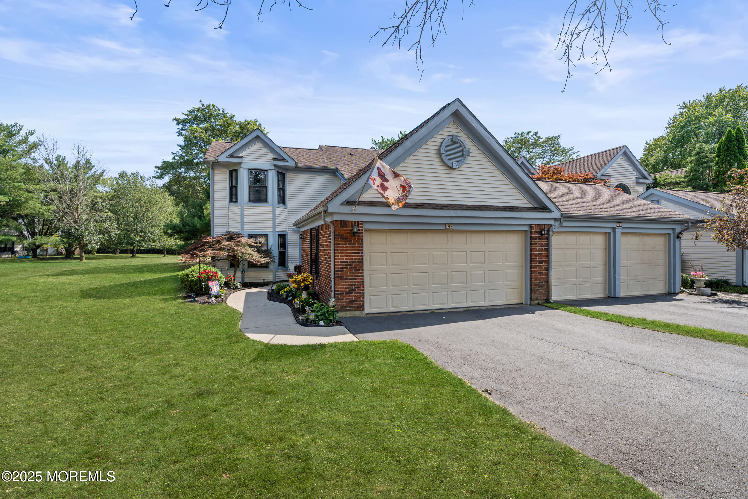 195 Old Orchard Lane 7 Image 3