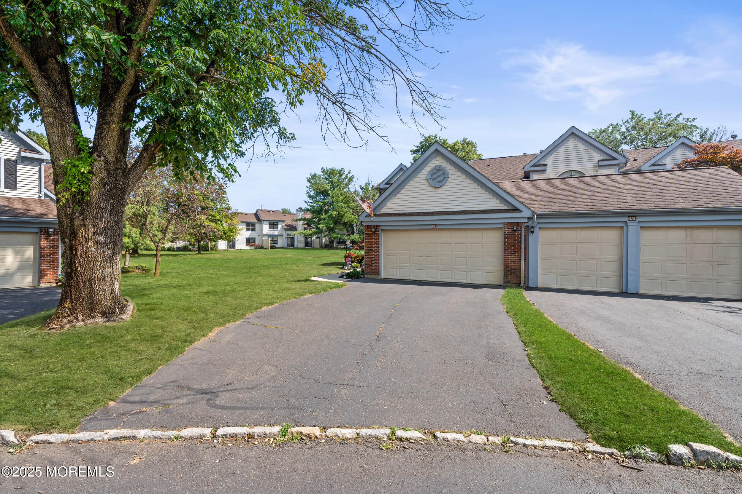 195 Old Orchard Lane 7 Image 5