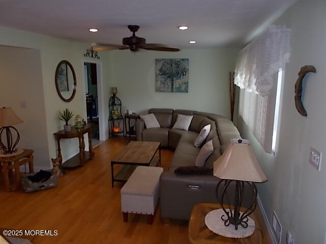 8 Athens Avenue Image 4