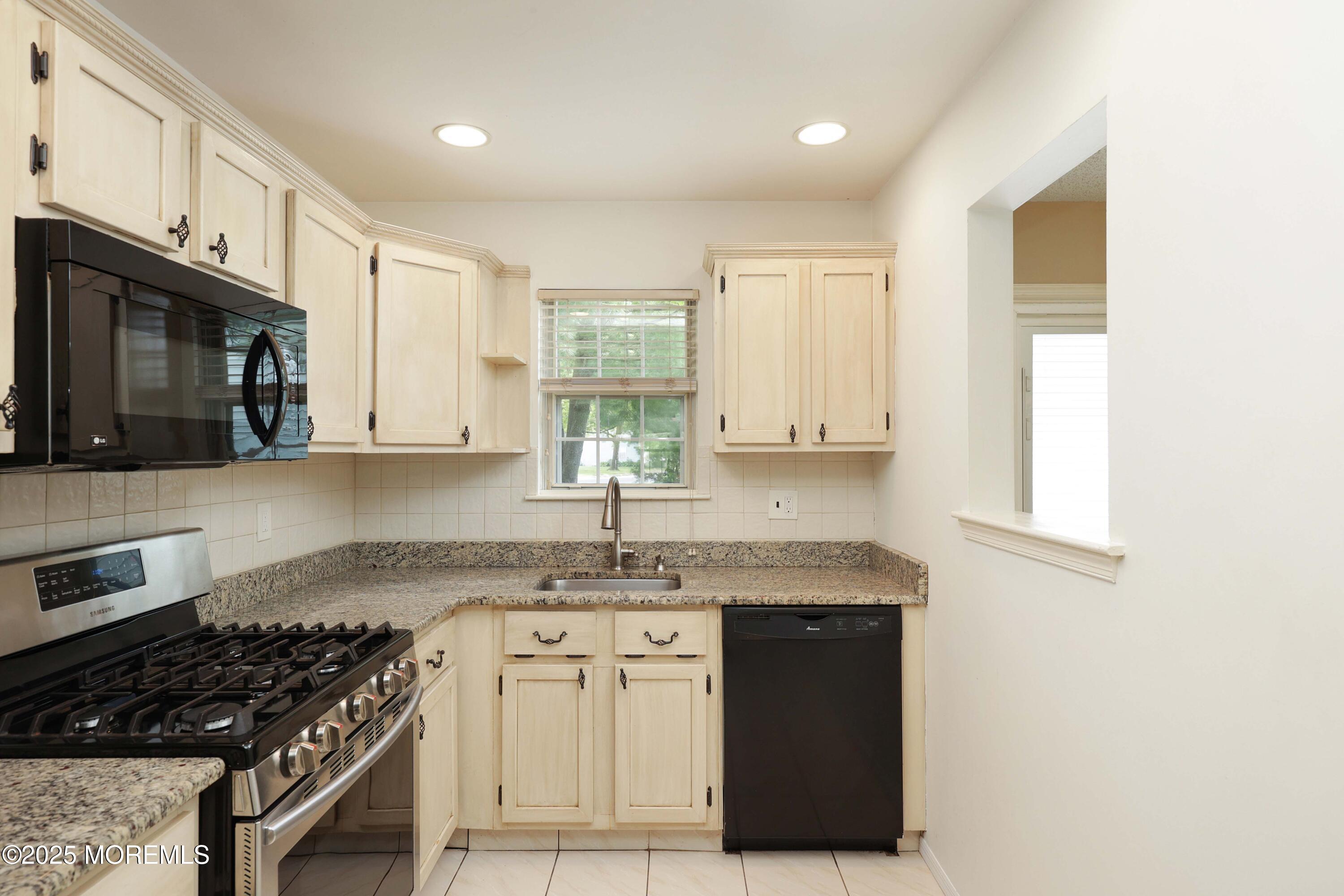 7 Morden Close, Freehold, NJ, 07728 image 10