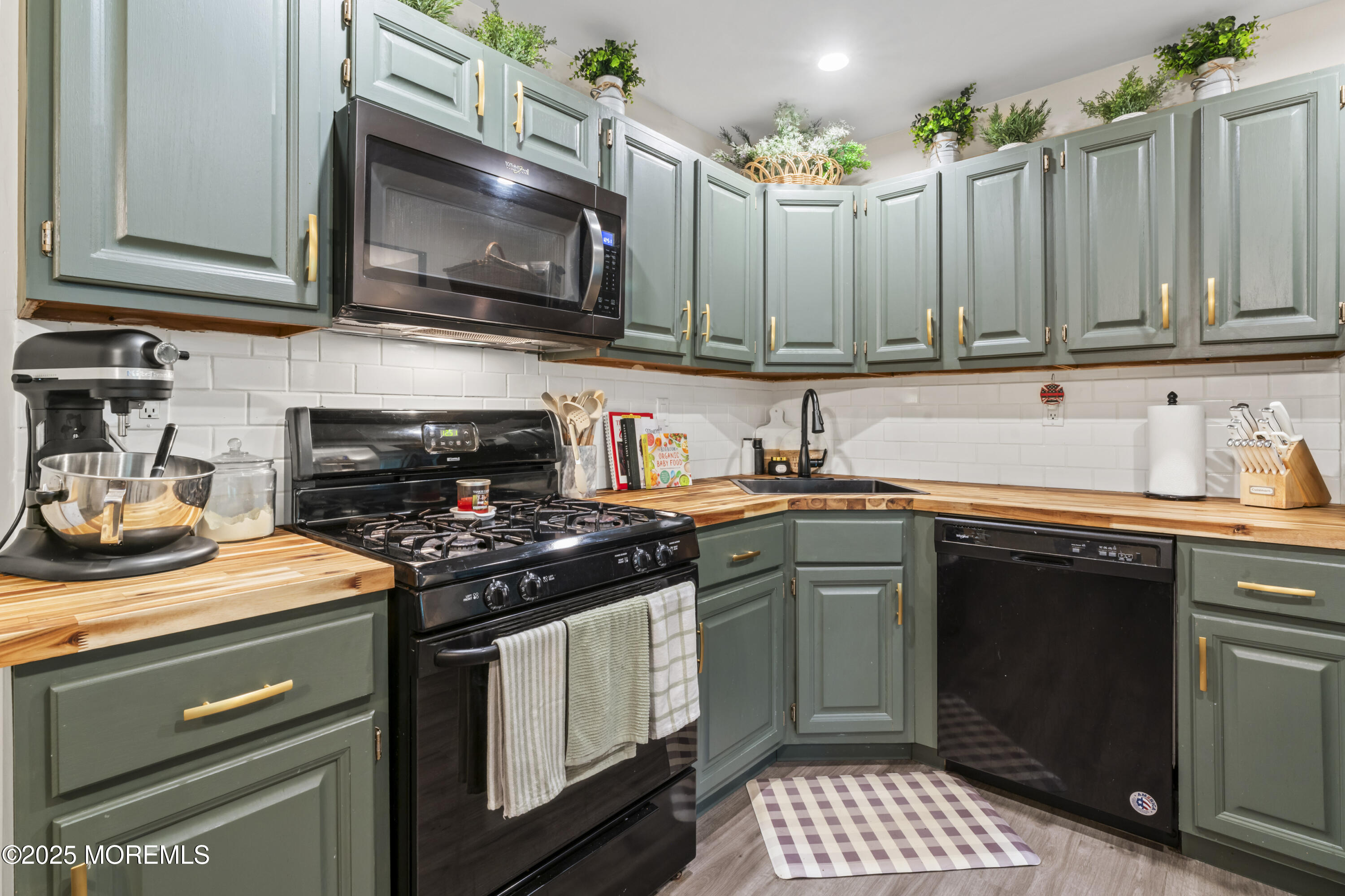 35 Beaumont Court, Tinton Falls, NJ, 07724 image 12
