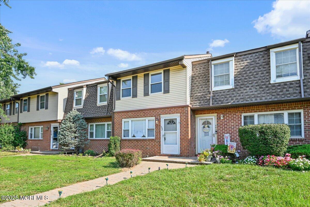 492 Rena Court Image 2