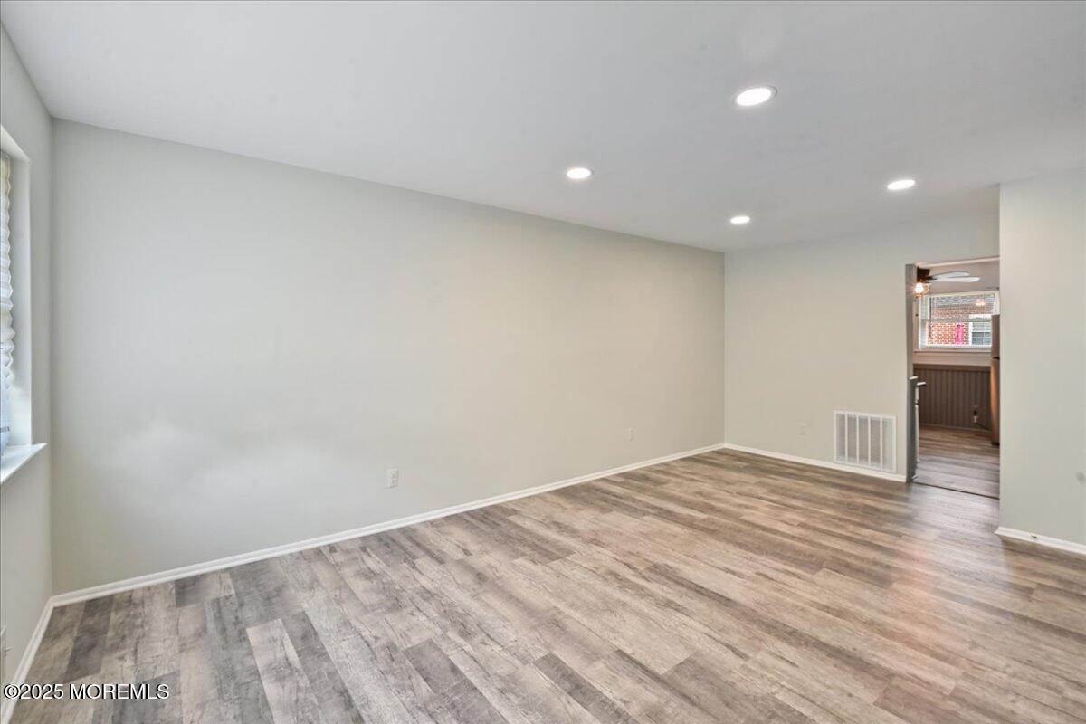 492 Rena Court Image 3