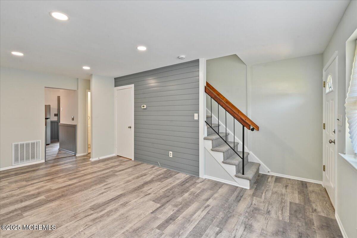 492 Rena Court Image 4