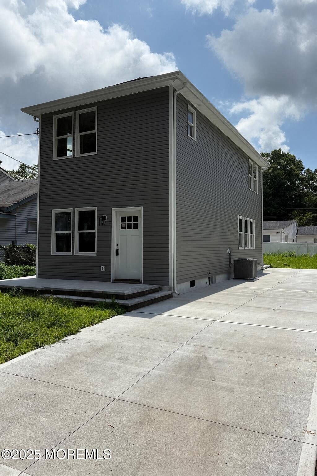 37 Laurelhurst Drive Image 2