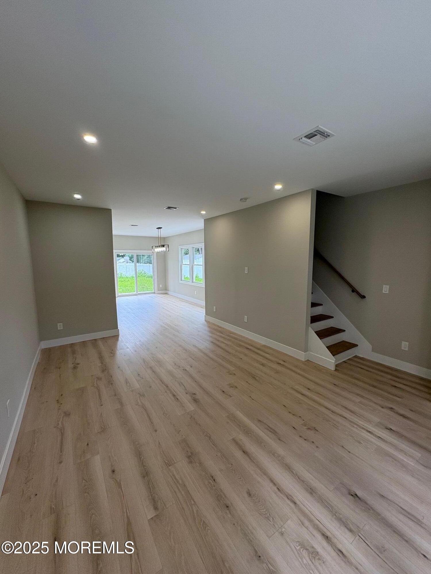 37 Laurelhurst Drive Image 5