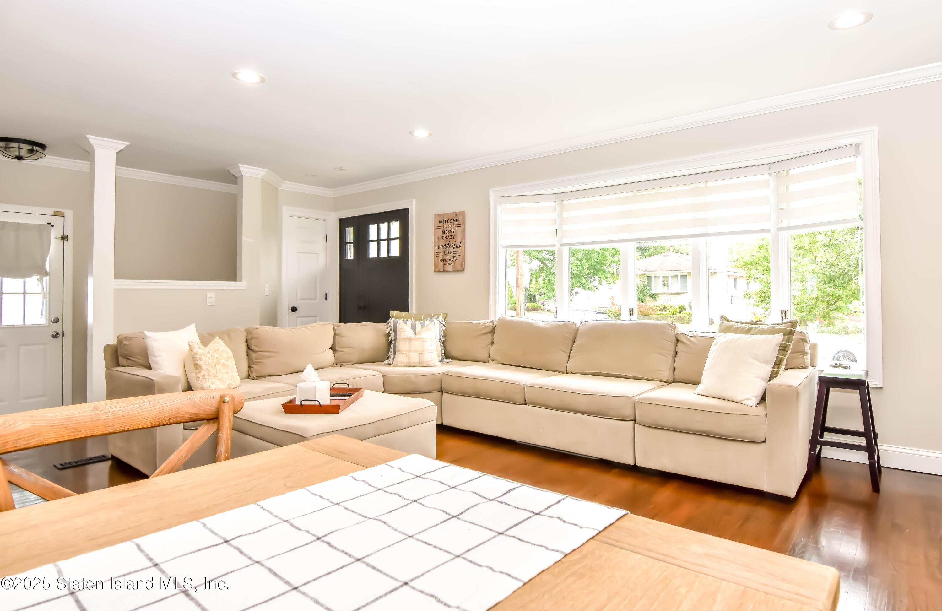 192 Seidman Ave Image 5