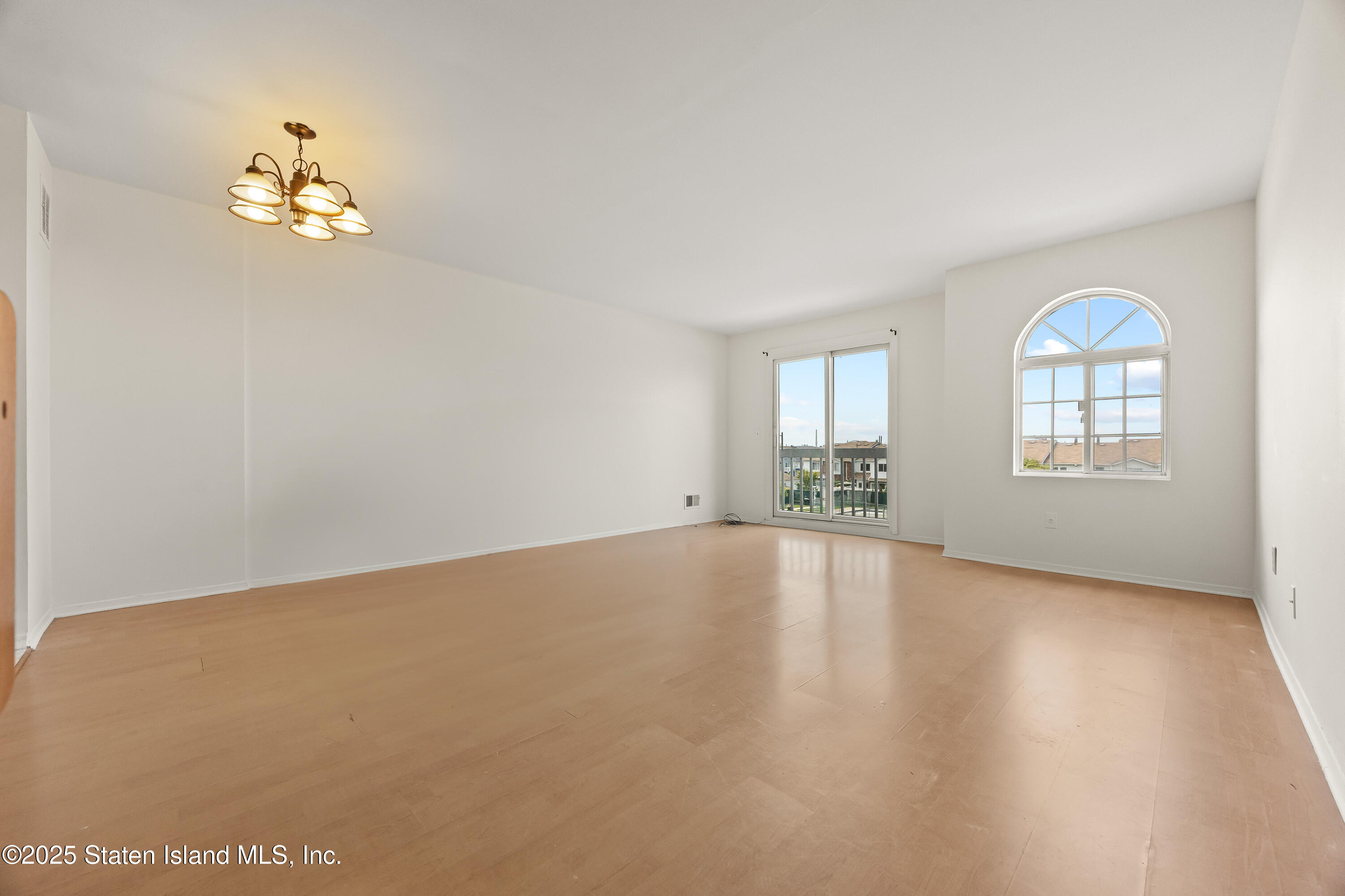 38 A Country Drive East, Staten Island, NY, 10314 image 6