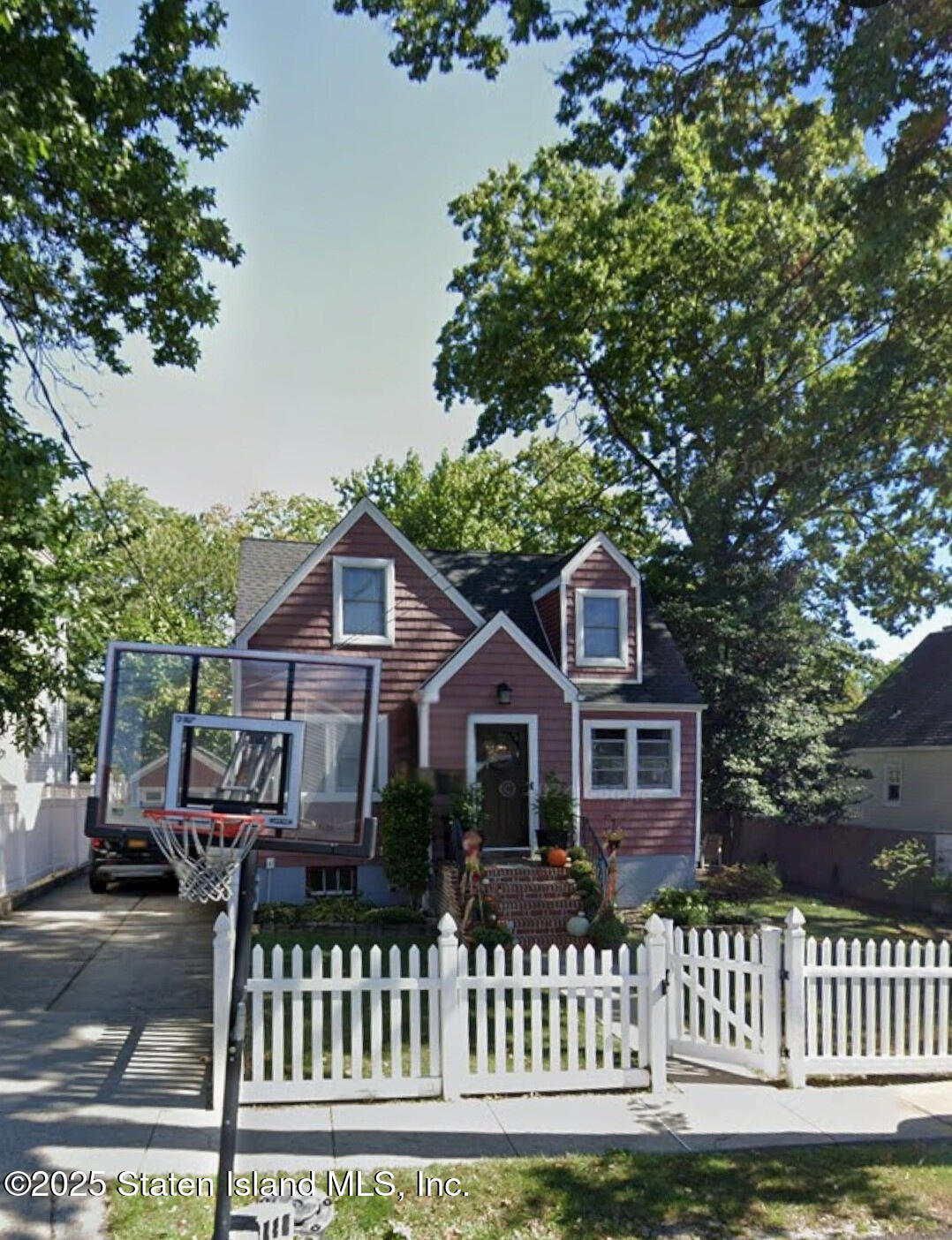 107 Elmwood Avenue, Staten Island, NY, 10308