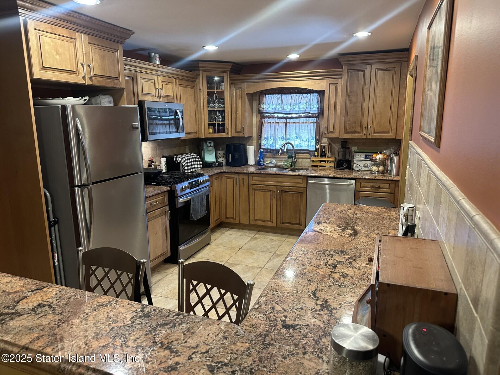 118 Greencroft Avenue Image 3