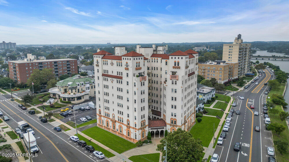 400 Deal Lake Drive 4G Image 4