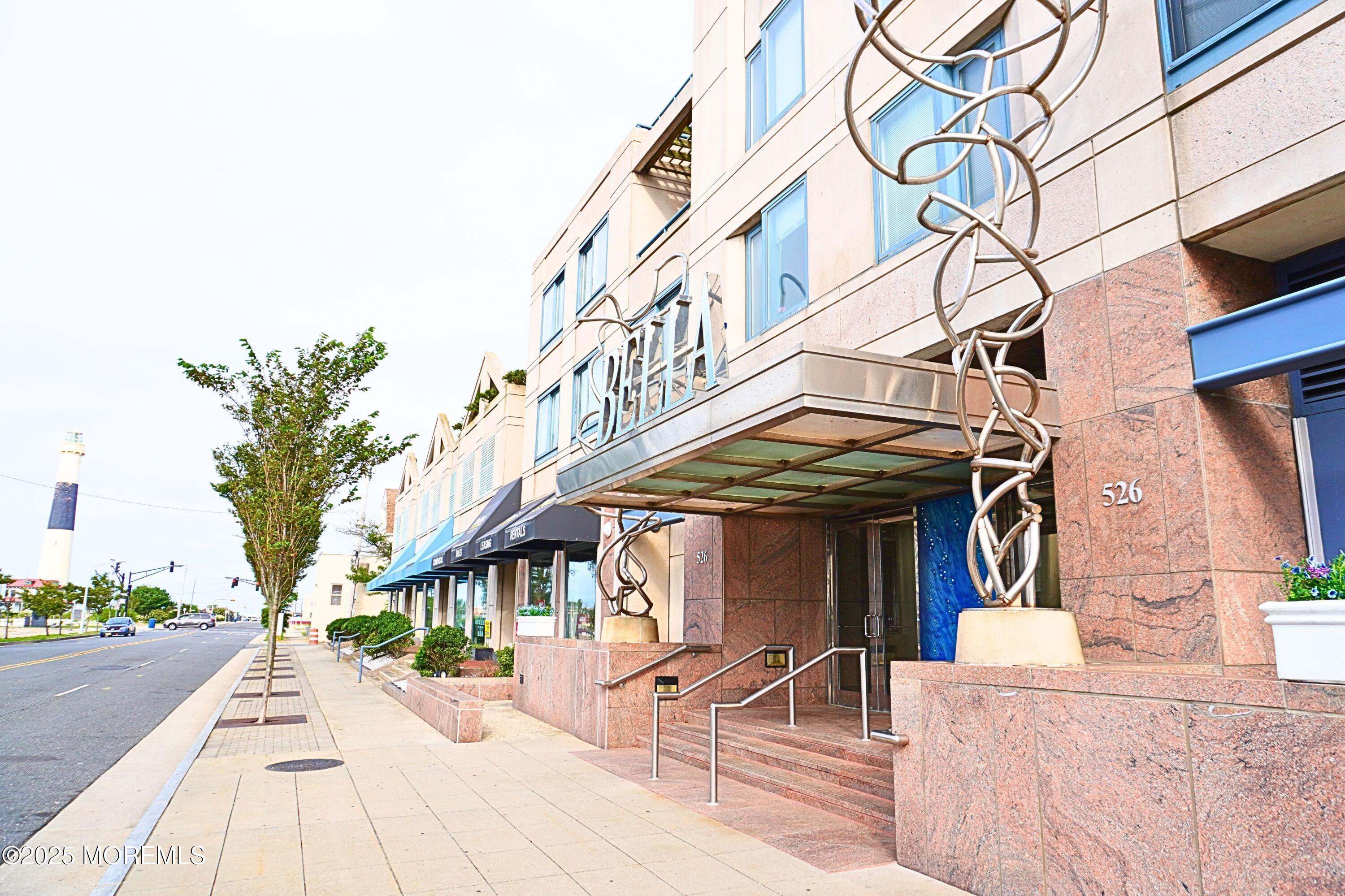 526 Pacific Avenue 806 Image 3