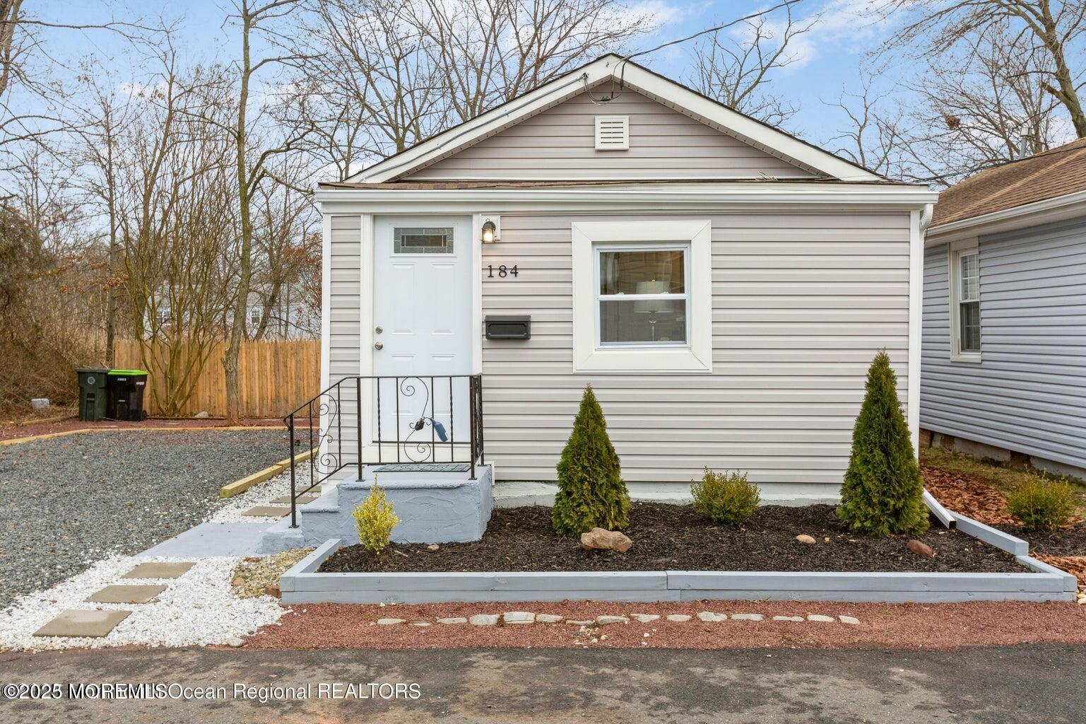 184 S Park Avenue Image 2