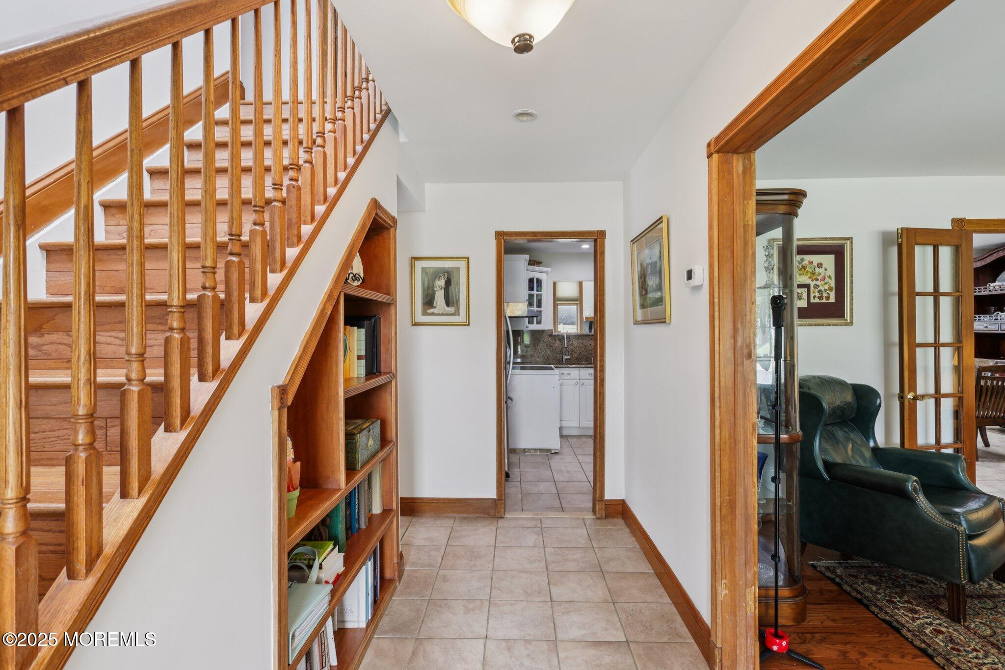 40 North Circle, Aberdeen, NJ, 07747