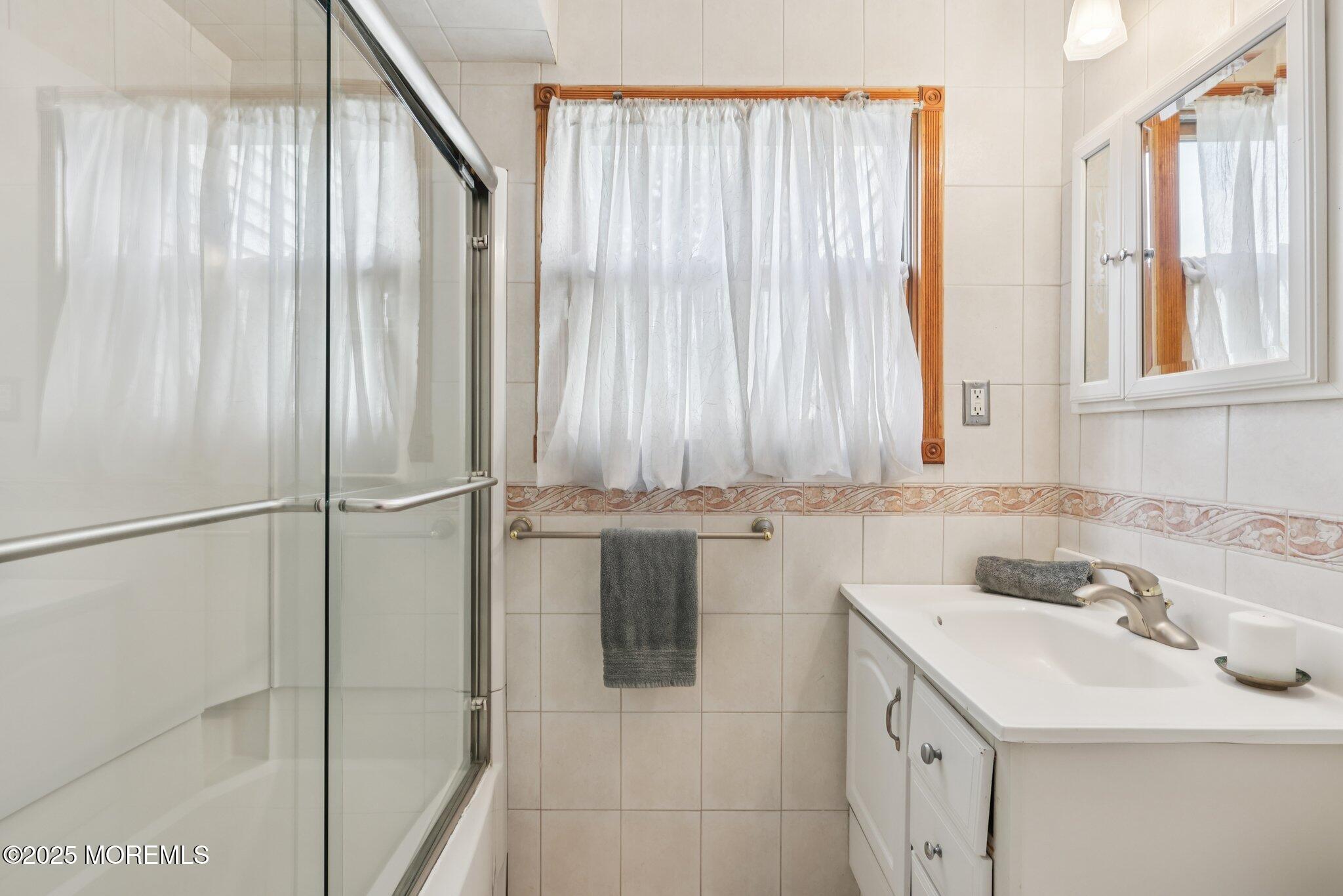 40 North Circle, Aberdeen, NJ, 07747 image 27