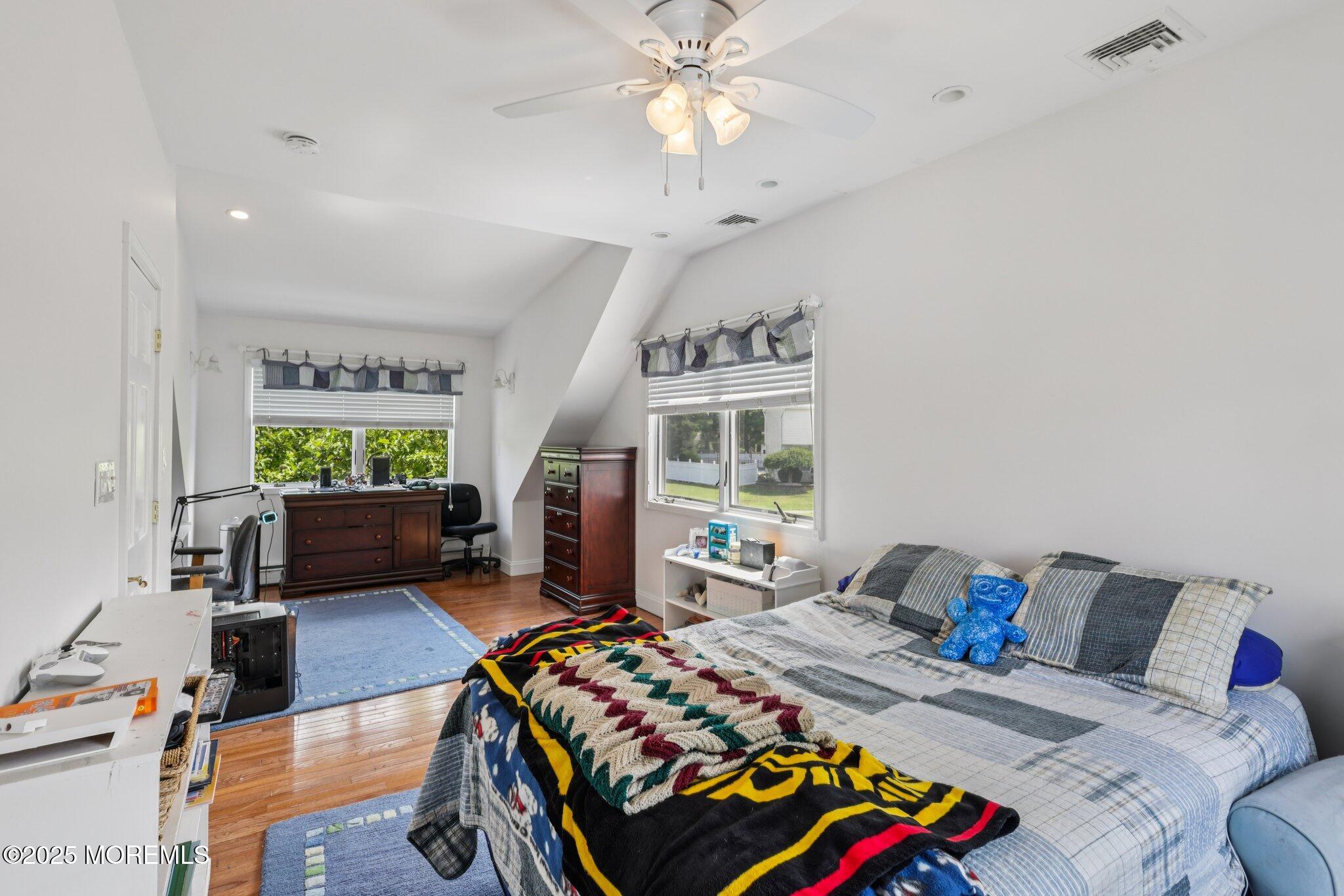 40 North Circle, Aberdeen, NJ, 07747 image 28