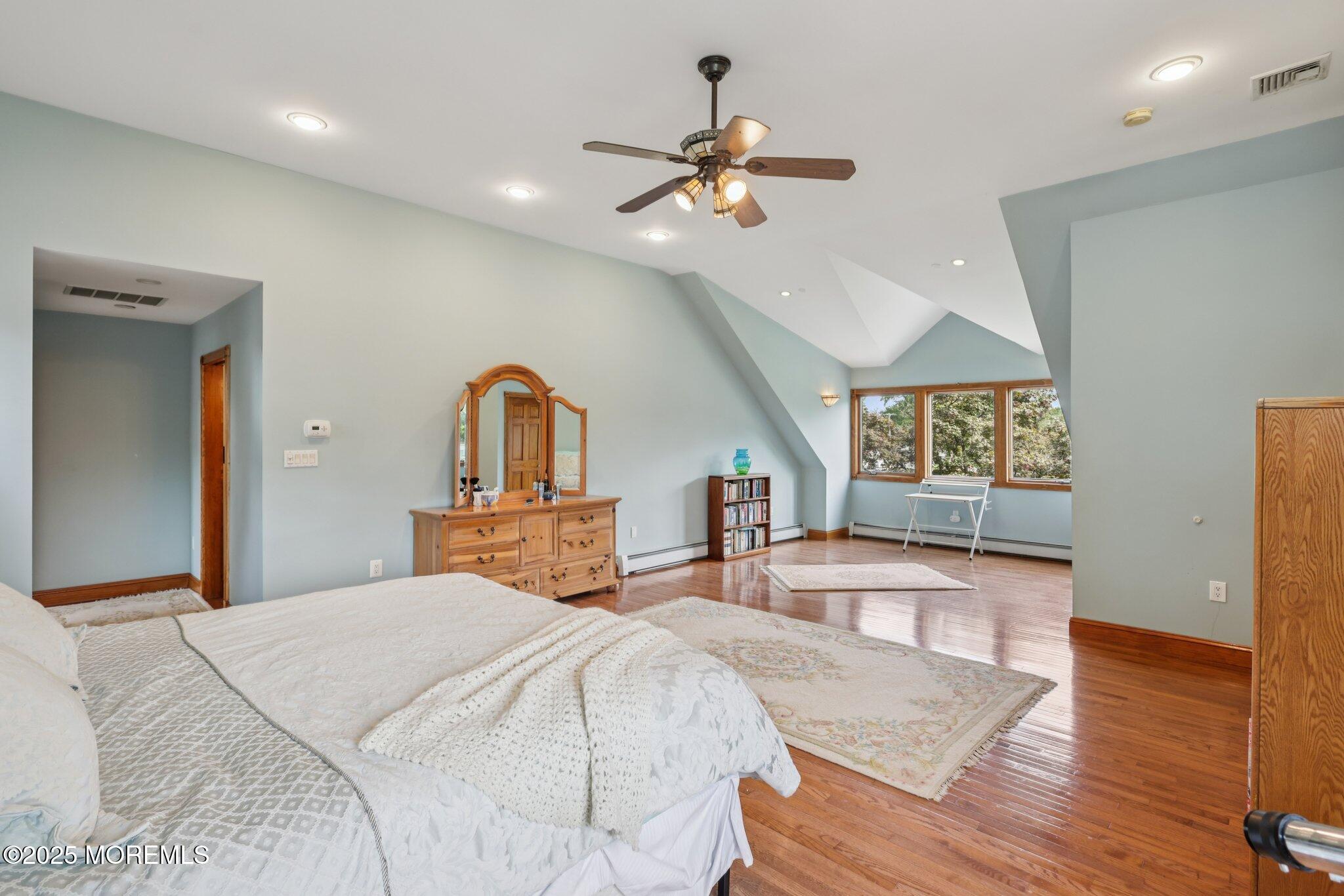 40 North Circle, Aberdeen, NJ, 07747 image 34