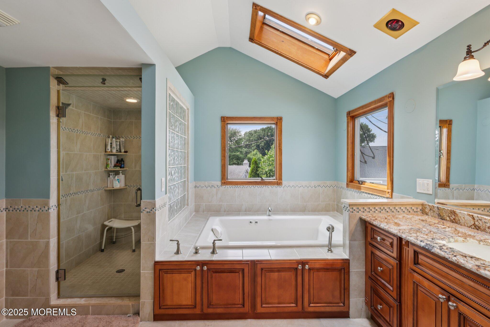 40 North Circle, Aberdeen, NJ, 07747 image 36