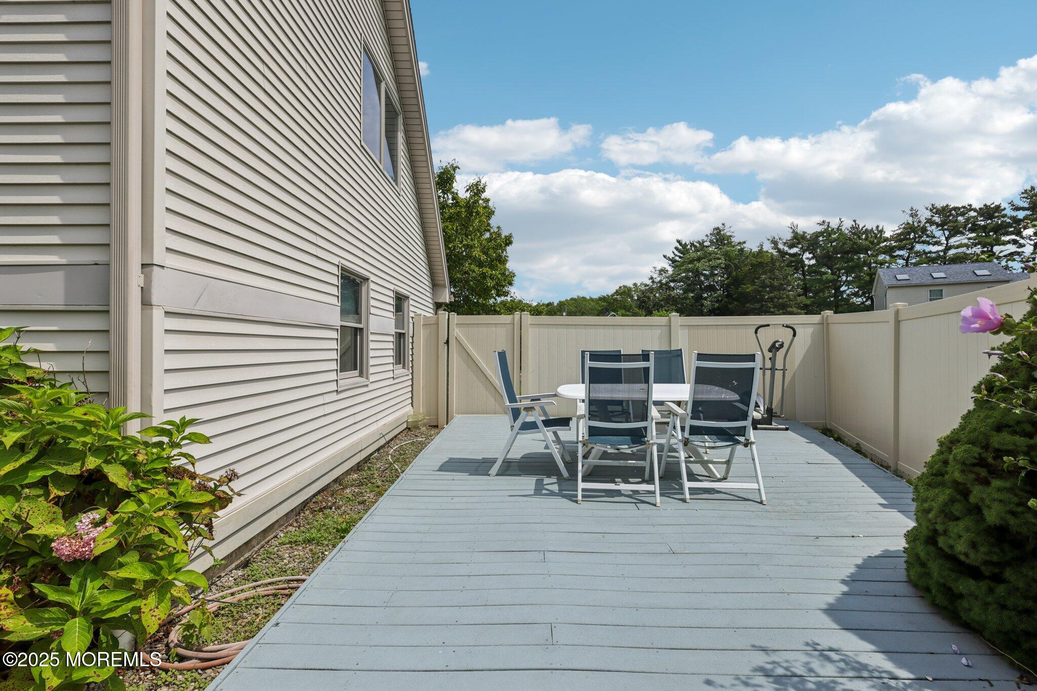 40 North Circle, Aberdeen, NJ, 07747 image 42