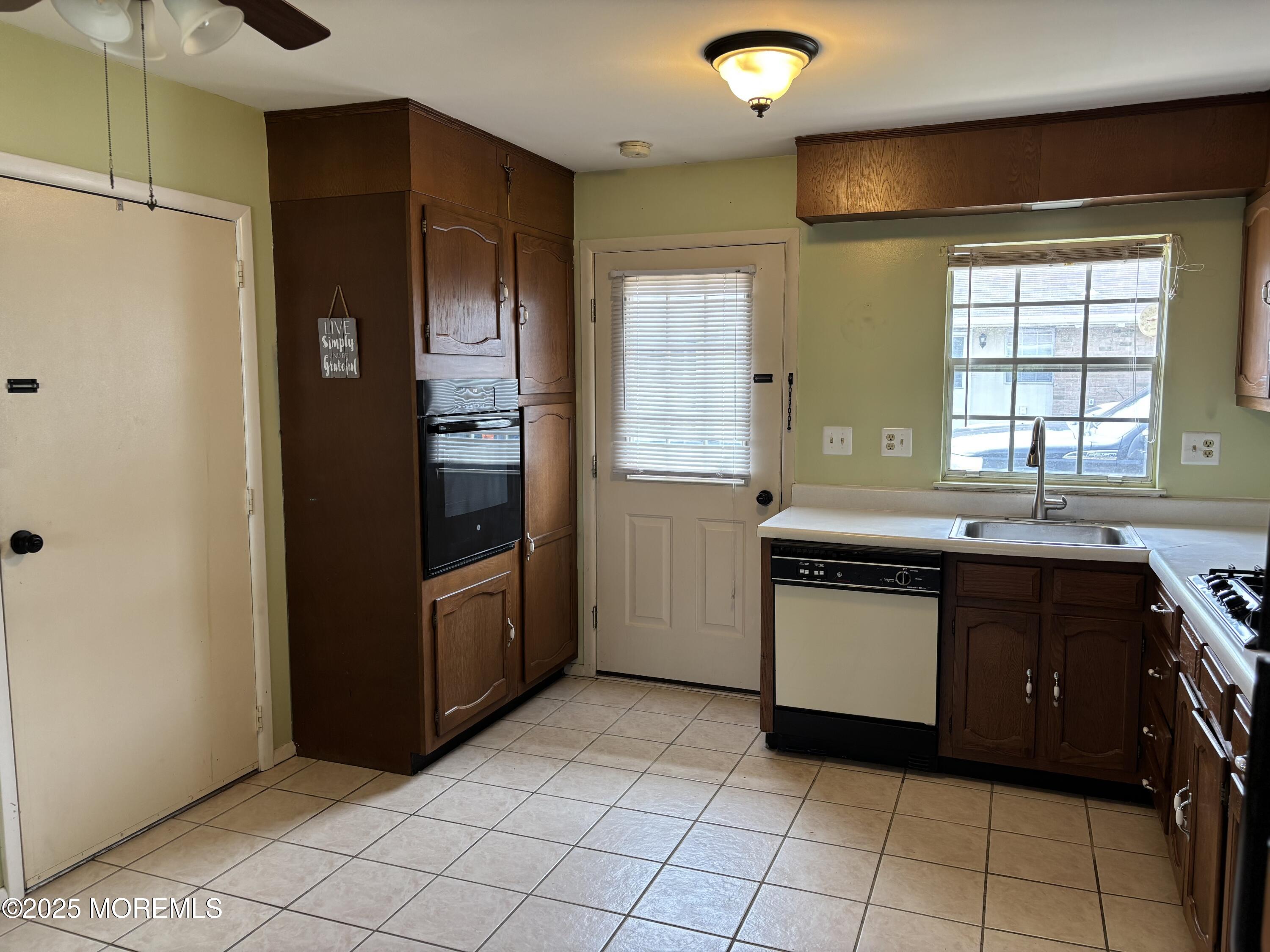 30 Yorkshire Court D, Manchester, NJ, 08759 image 8