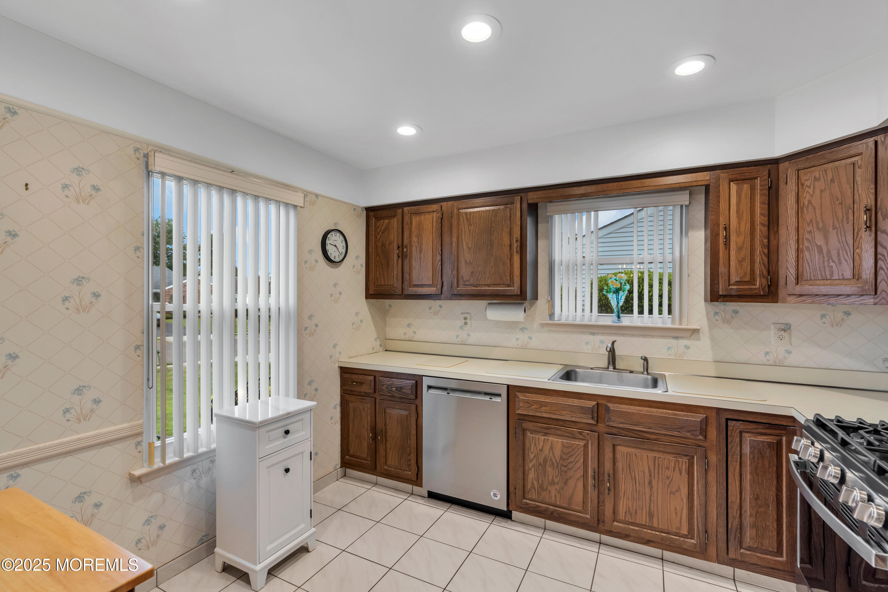 69 Suffolk Way, Marlboro, NJ, 07746 image 9