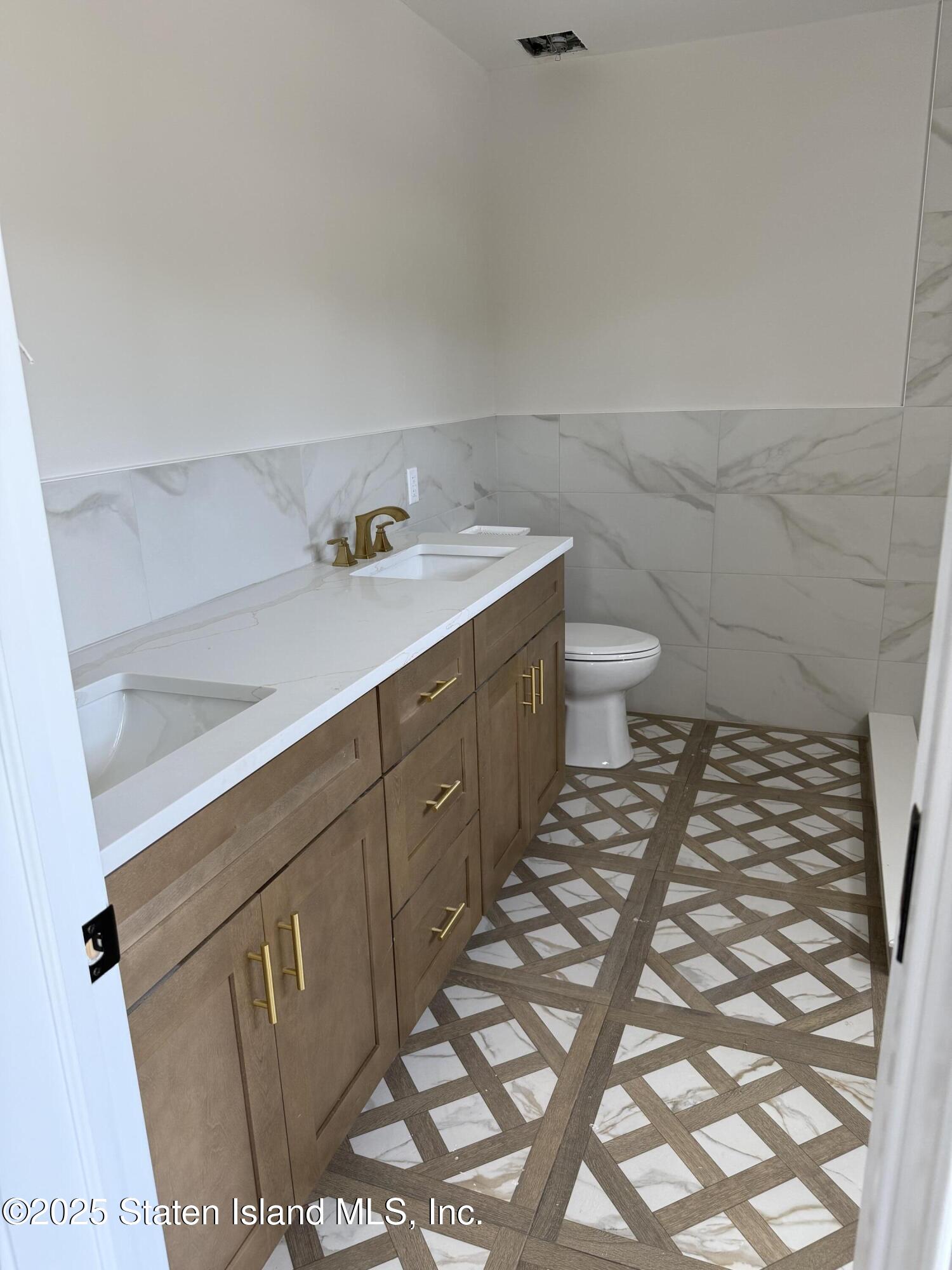 1047 Edgegrove Avenue, Staten Island, NY, 10309 image 12