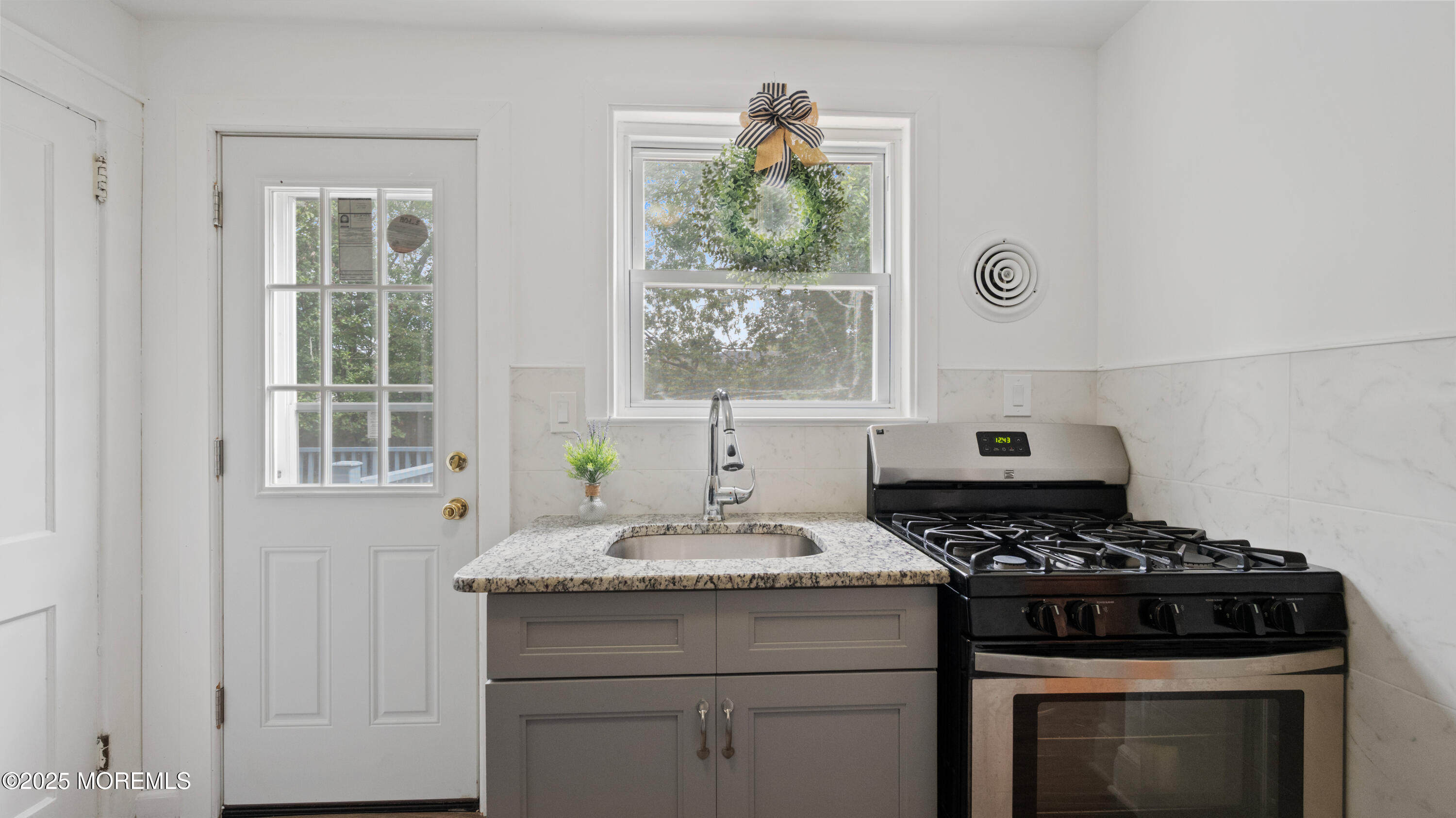 125 Eighth Street, Belford, NJ, 07718 image 38