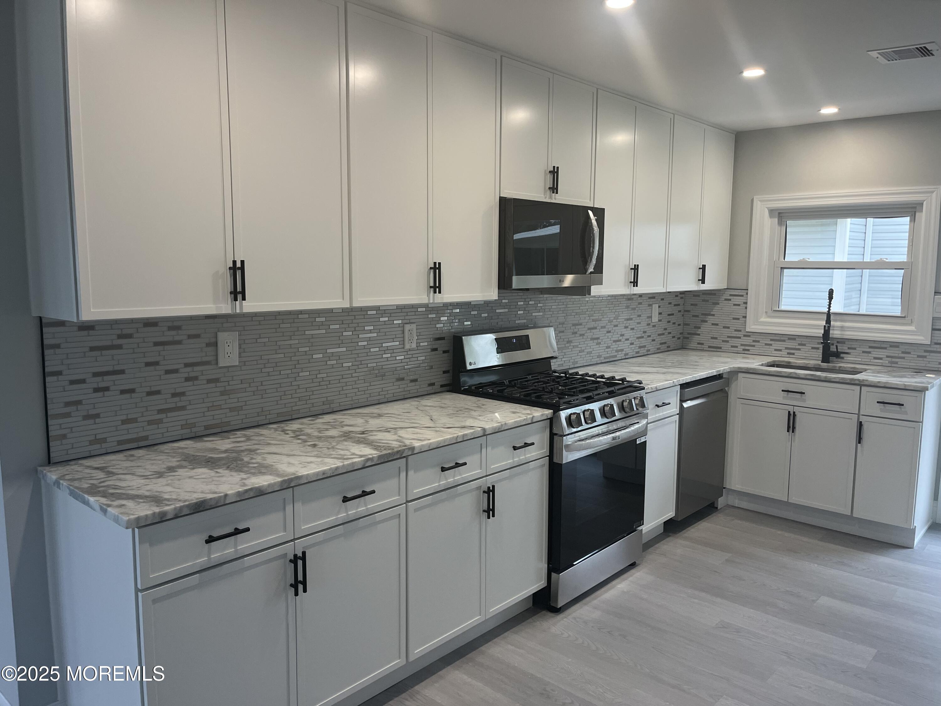 13 Saint Martin Place, Toms River, NJ, 08757 image 6
