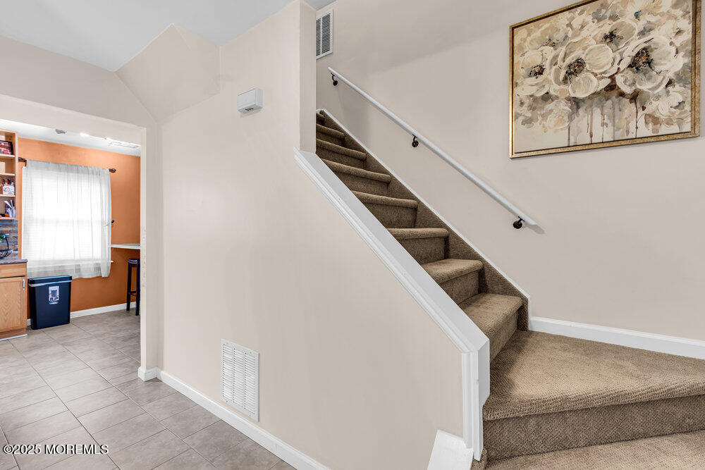 556 Kirk Lane Image 4