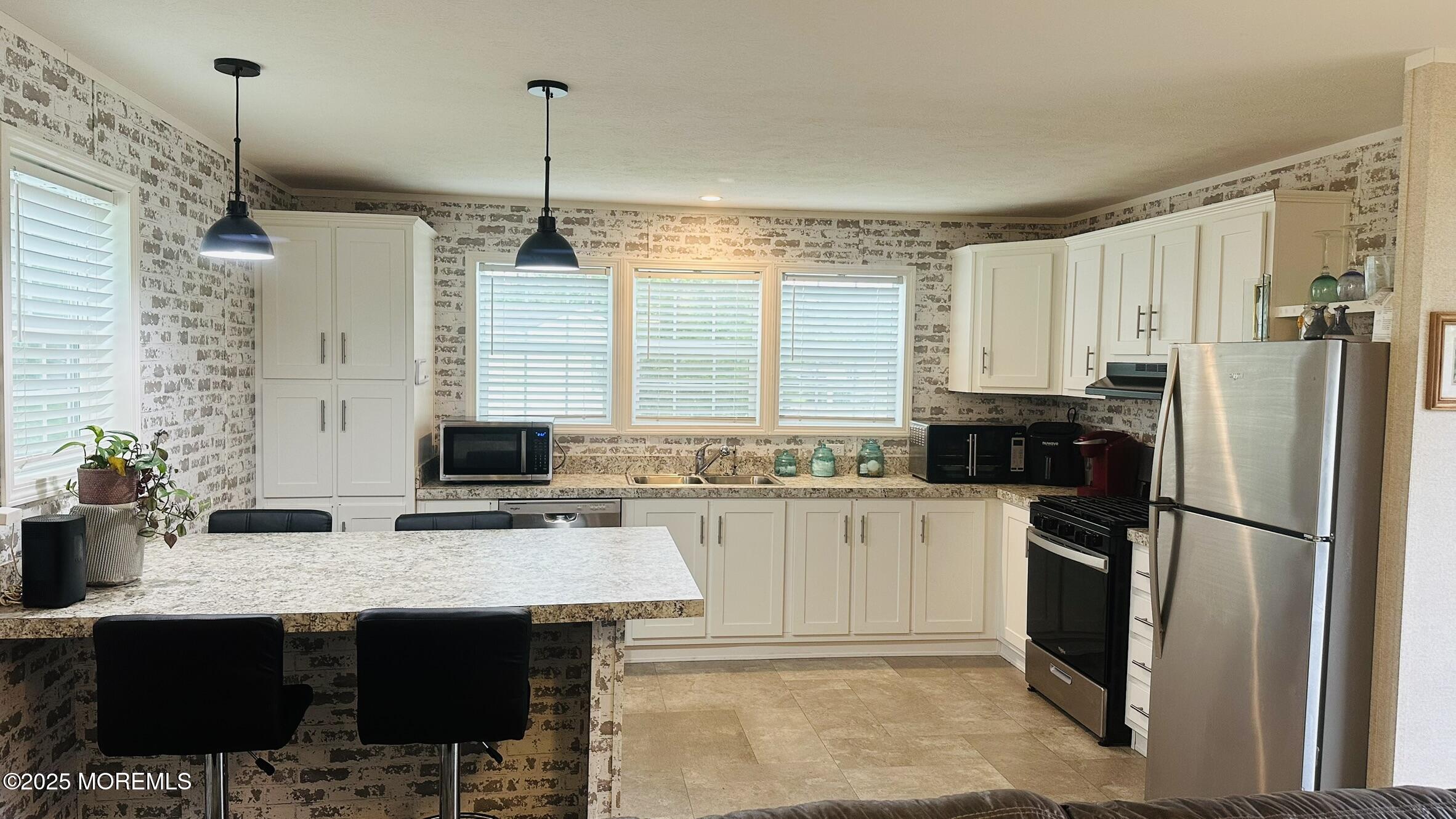 120 Redwood Drive Image 4