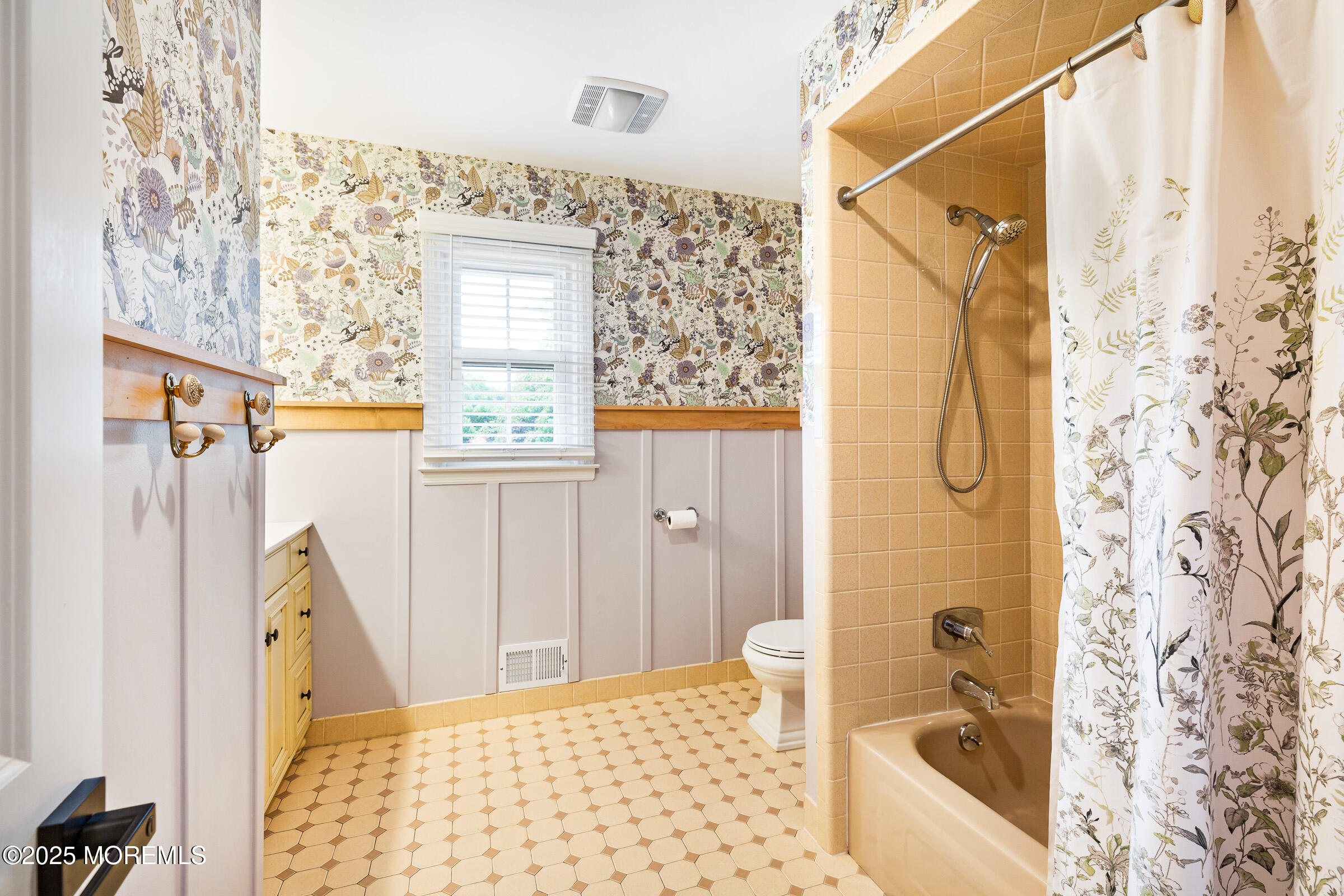 30 Packard Drive, Middletown, NJ, 07748 image 23