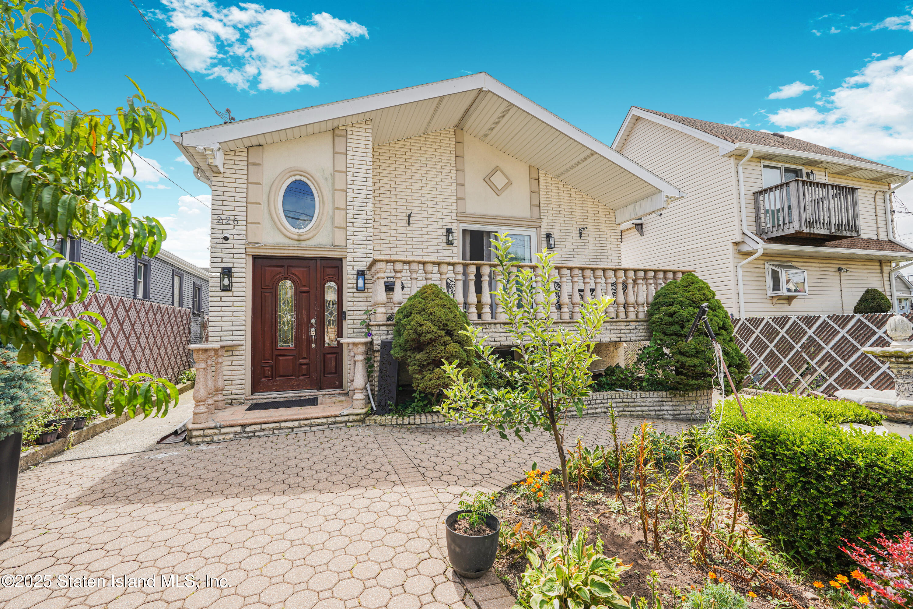 226 Olympia Boulevard, Staten Island, NY, 10305