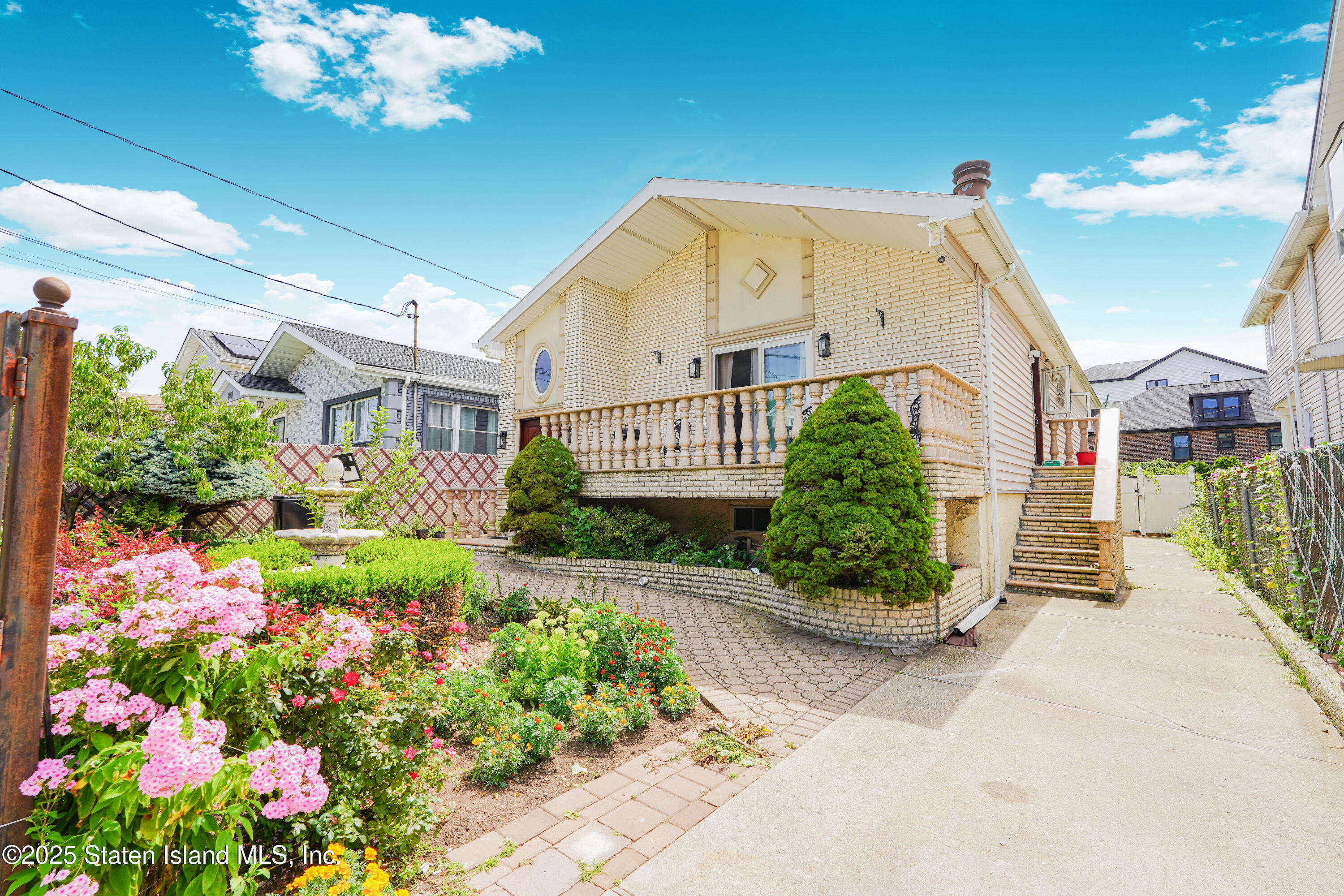 226 Olympia Boulevard Image 3