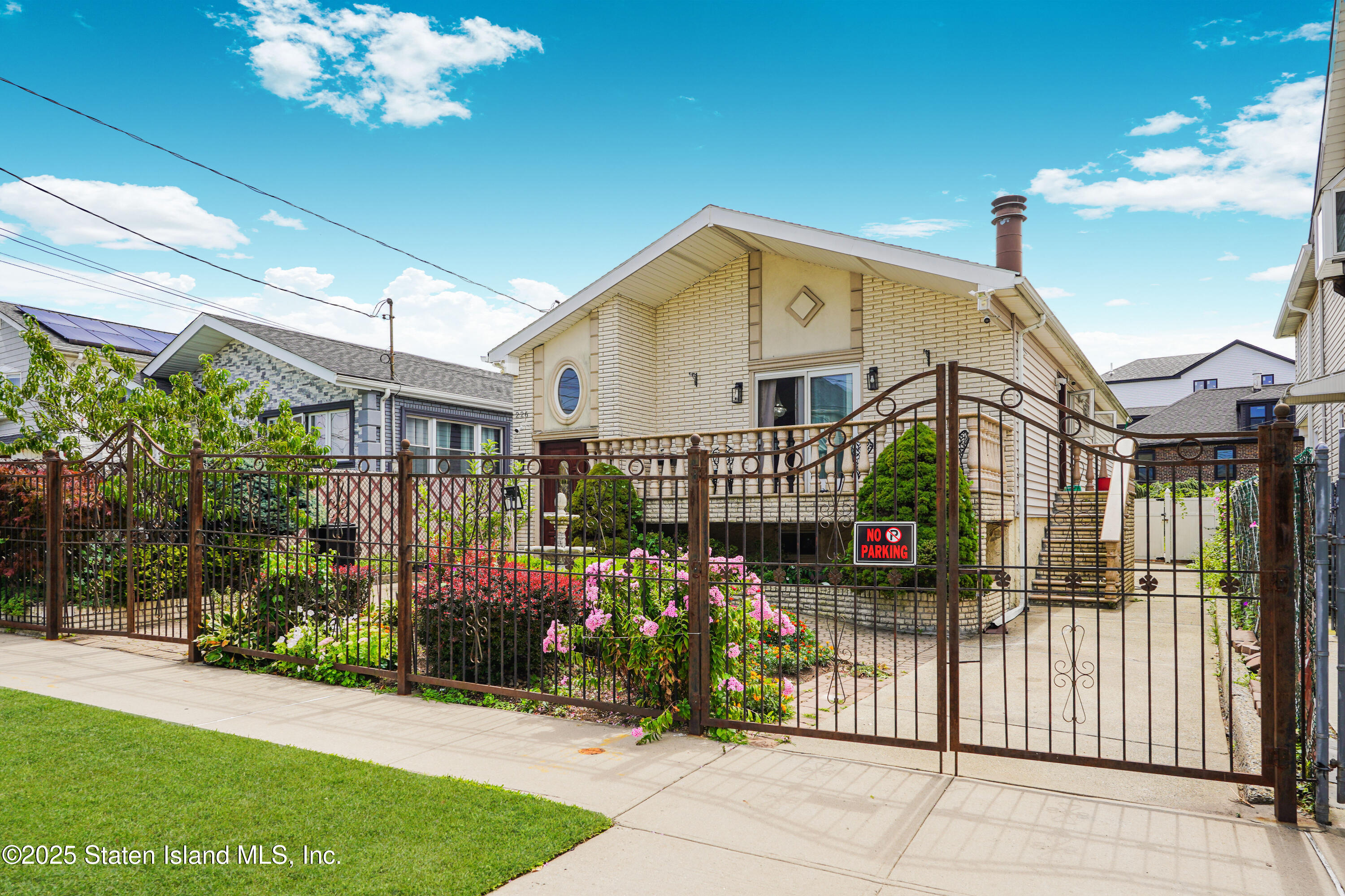 226 Olympia Boulevard Image 4