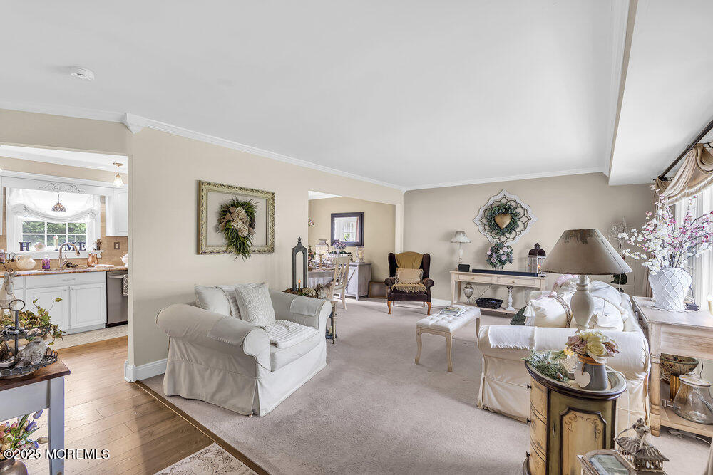 16 Pine Needle Street Image 2