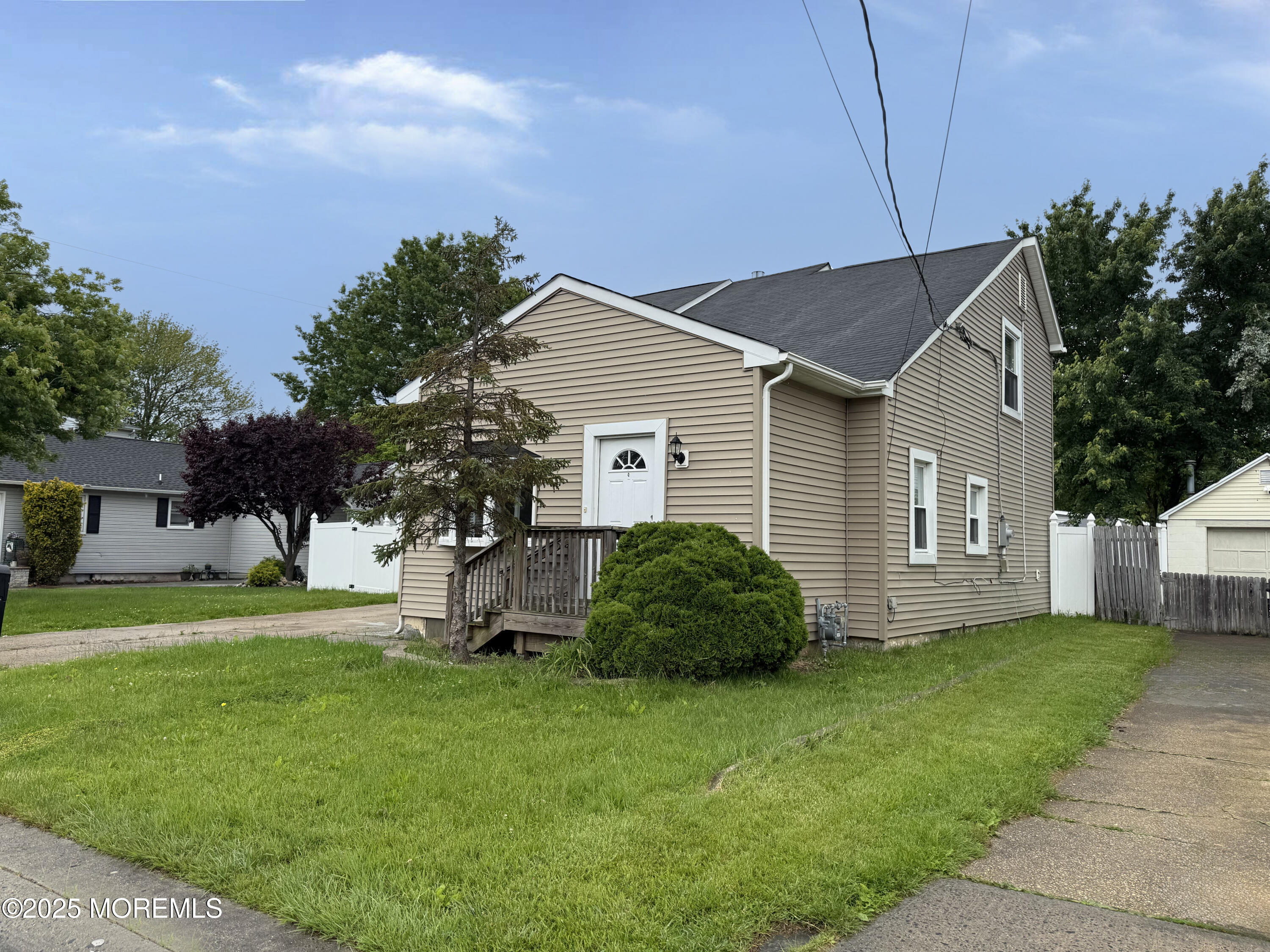 631 Sydney Avenue Image 2