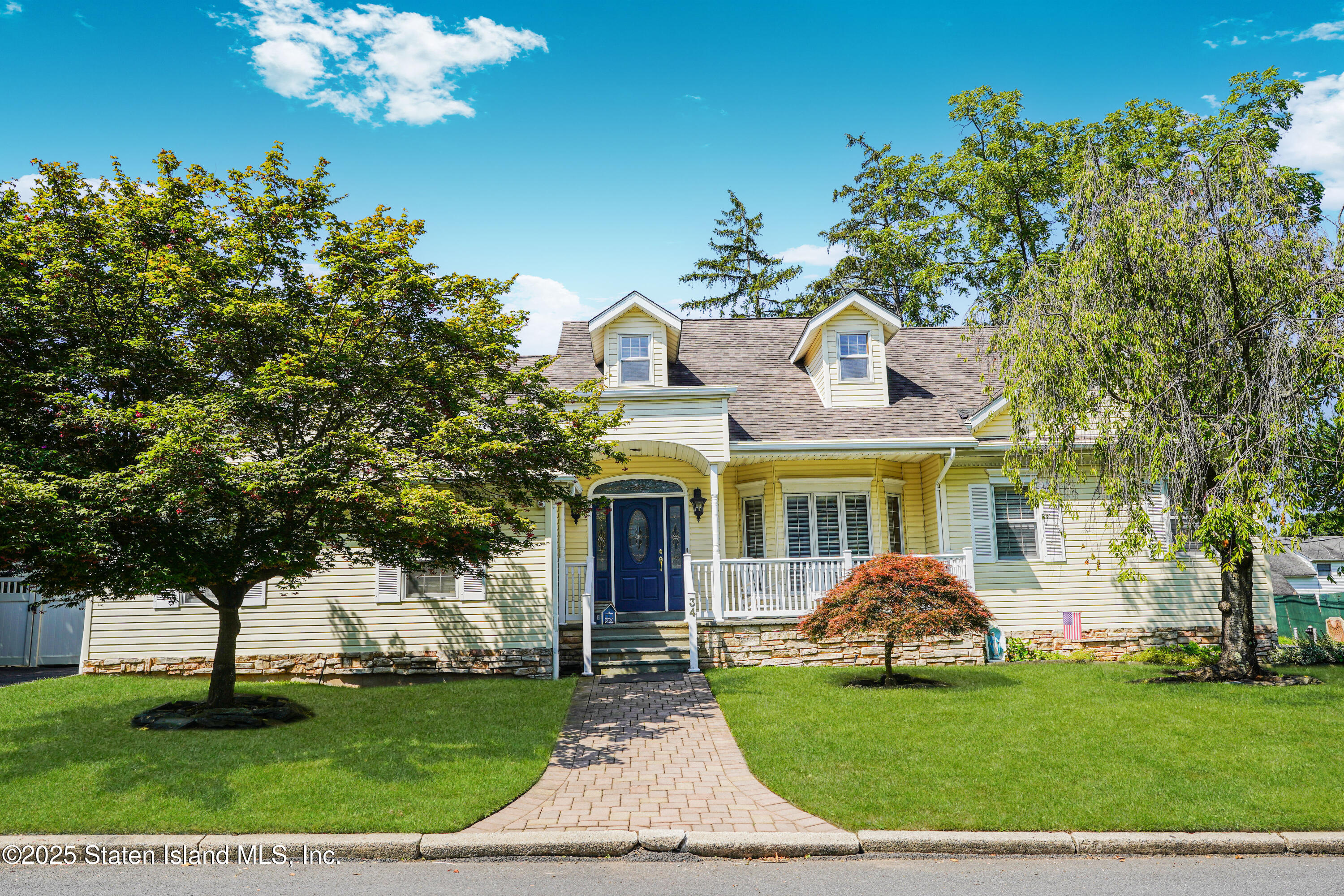 34 Moore Street, Staten Island, NY, 10306