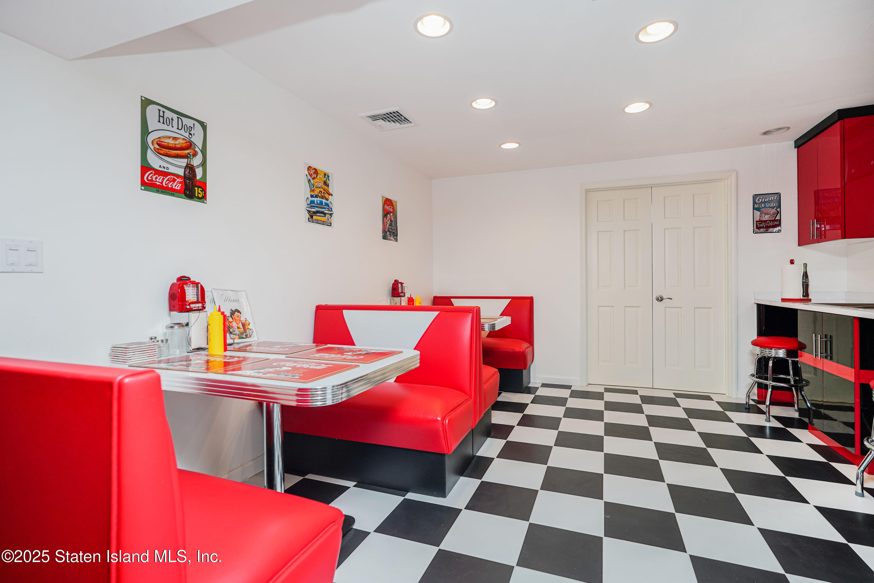 34 Moore Street, Staten Island, NY, 10306 image 37
