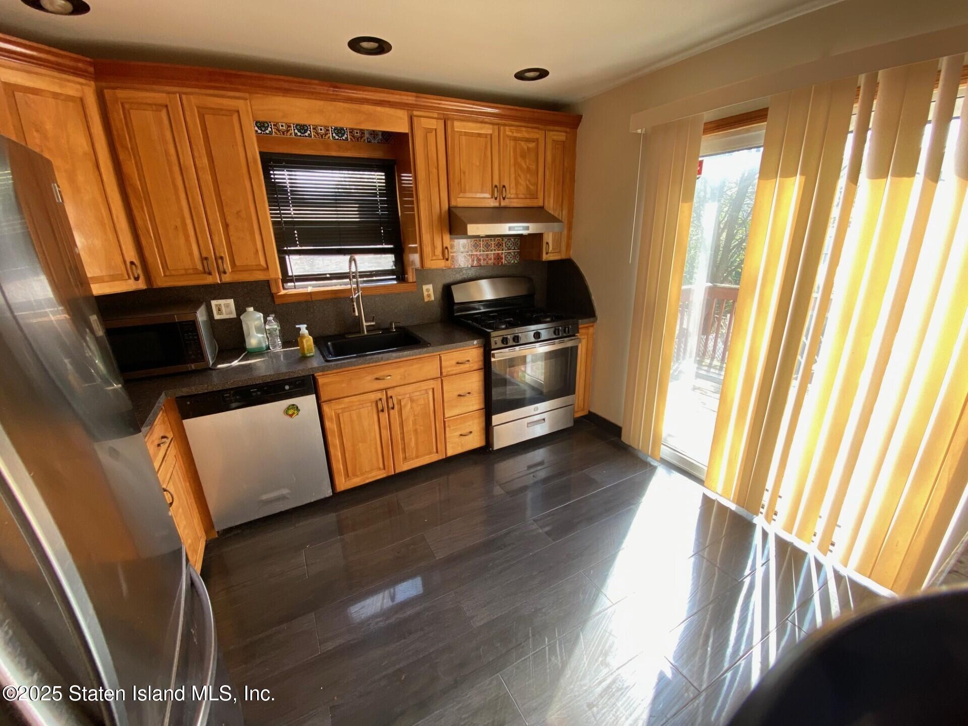 14 Goller Place Image 5