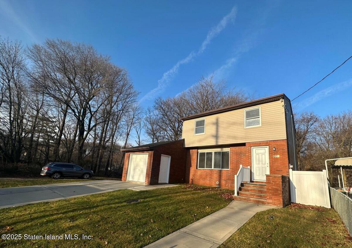 383 Woodrow Road Image 1